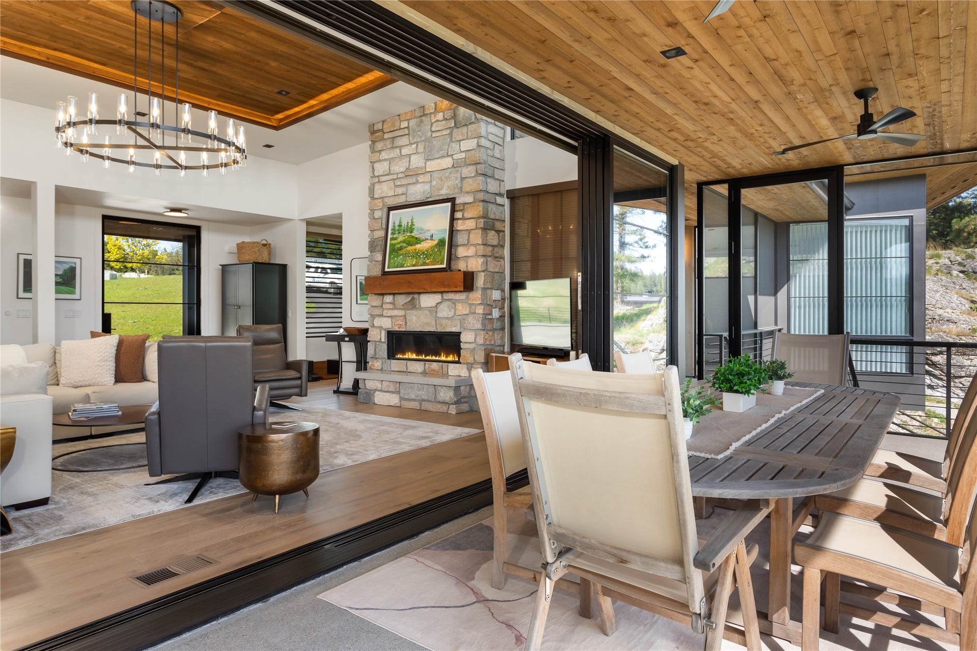 48 Eagle Rock Drive, Bigfork, MT 59911 Indoor/Outdoor Living