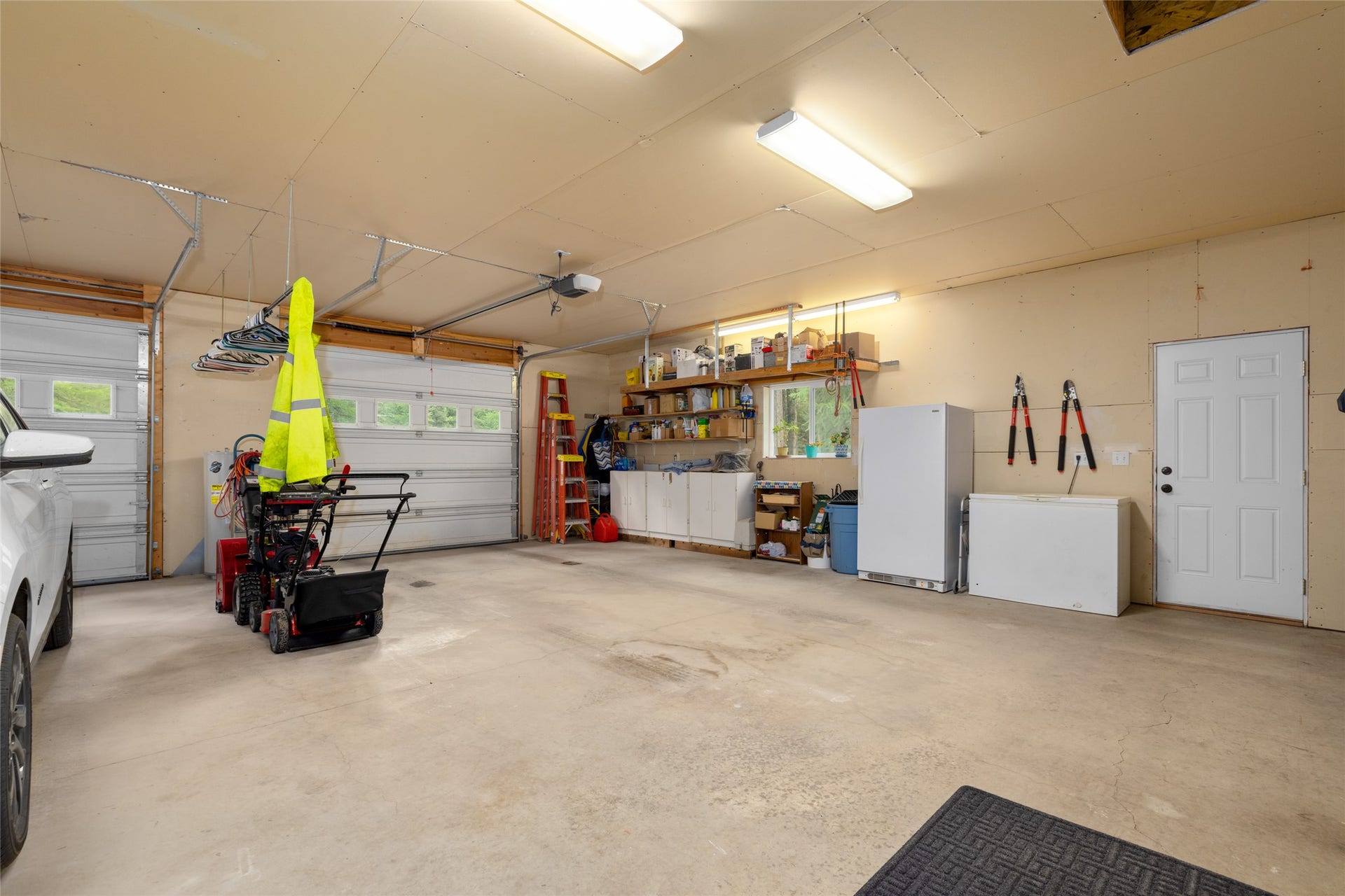 13033 Trinkus Lane, Bigfork, MT 59911 13033 Trinkus Lane, Bigfork, MT 59911