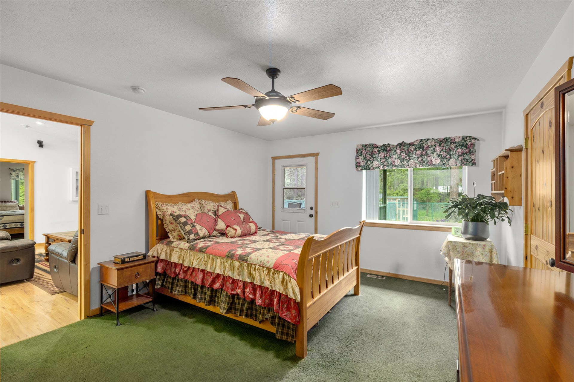 13033 Trinkus Lane, Bigfork, MT 59911 13033 Trinkus Lane, Bigfork, MT 59911