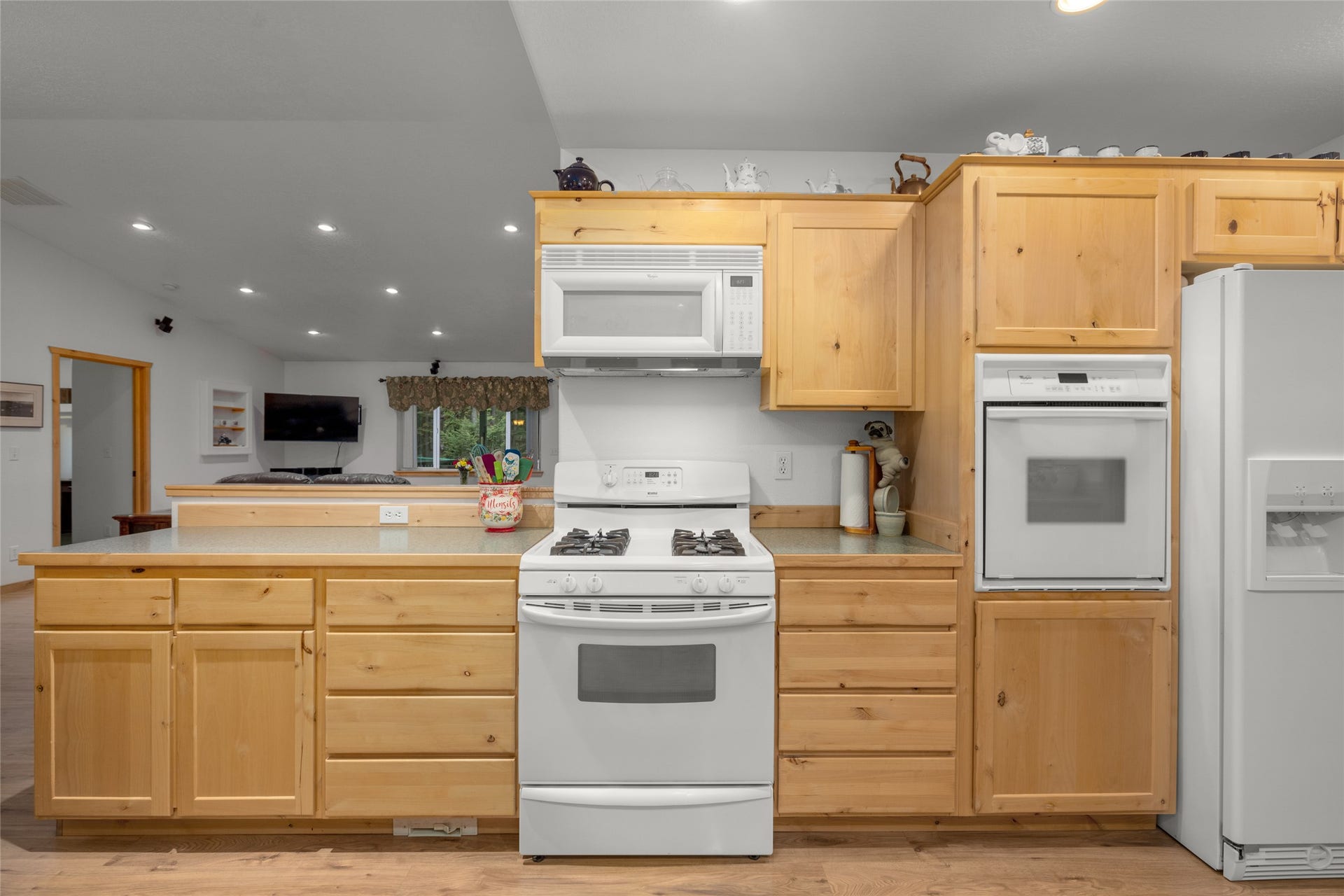13033 Trinkus Lane, Bigfork, MT 59911 13033 Trinkus Lane, Bigfork, MT 59911