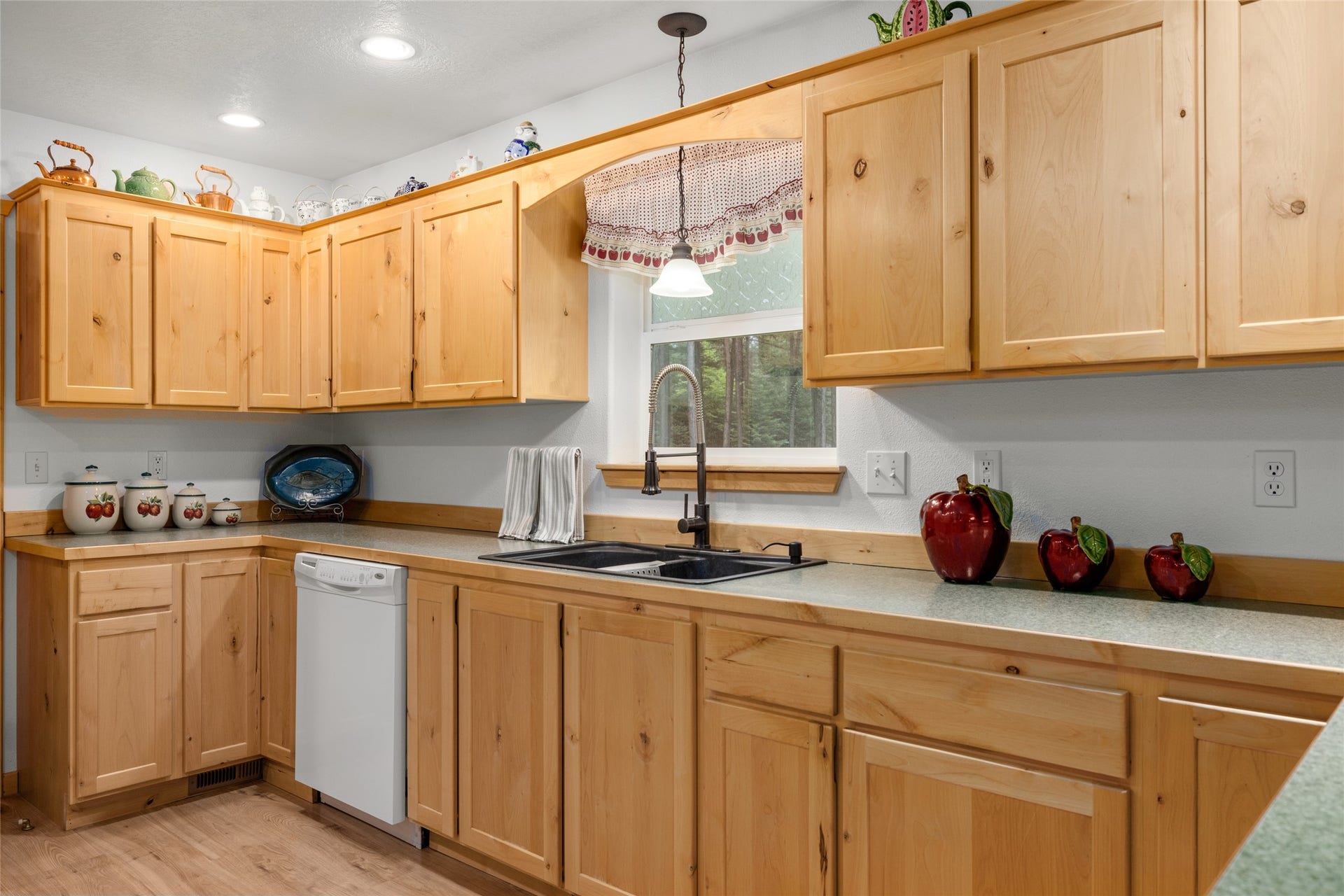 13033 Trinkus Lane, Bigfork, MT 59911 13033 Trinkus Lane, Bigfork, MT 59911