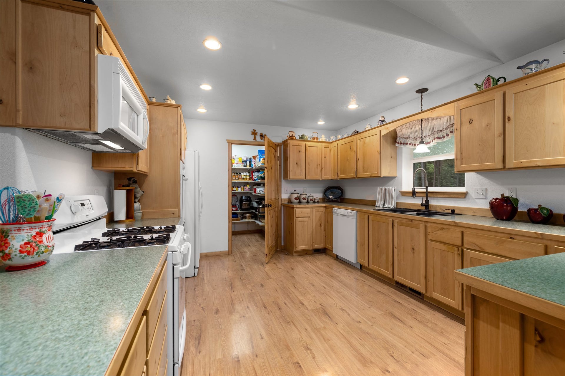 13033 Trinkus Lane, Bigfork, MT 59911 13033 Trinkus Lane, Bigfork, MT 59911
