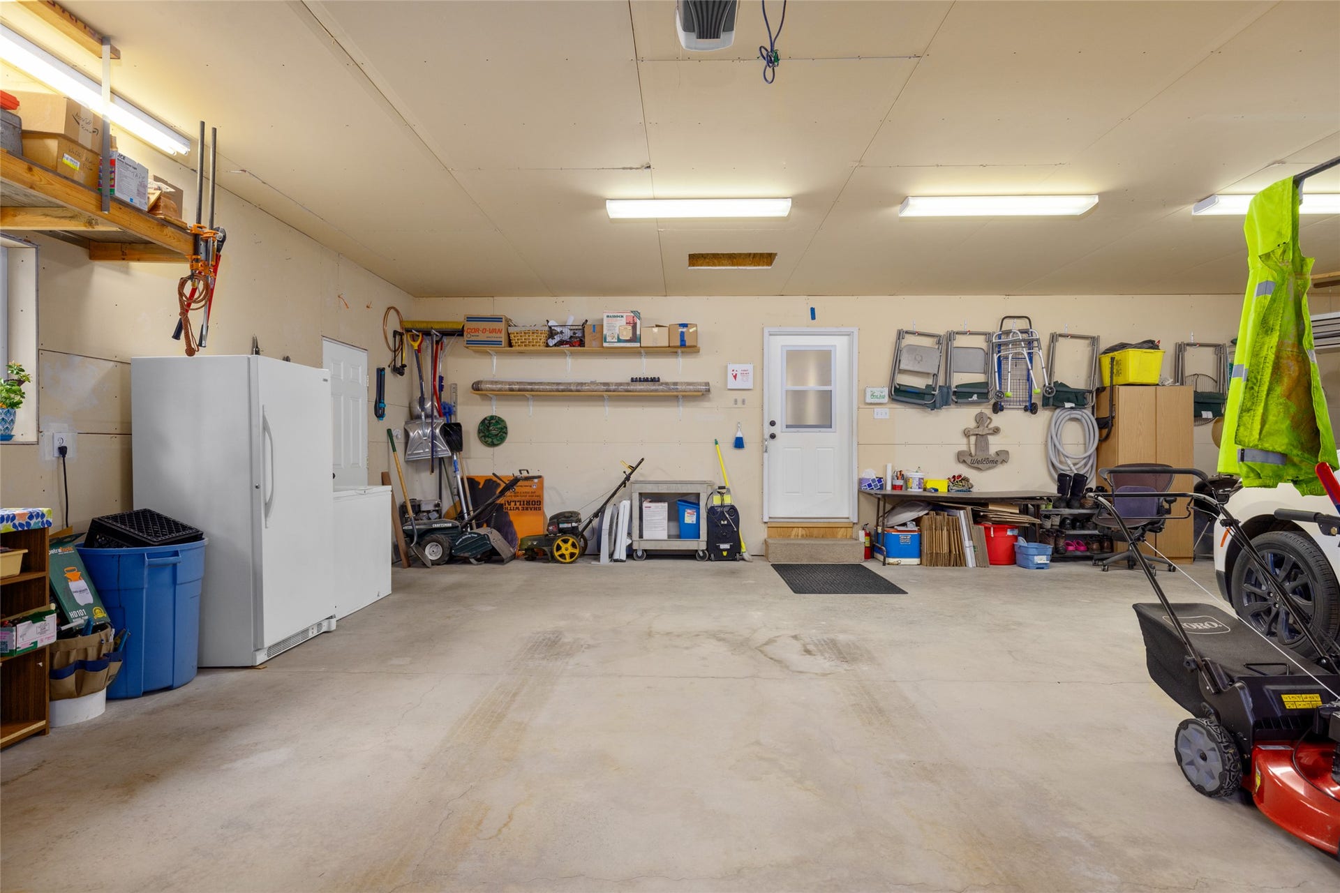 13033 Trinkus Lane, Bigfork, MT 59911 13033 Trinkus Lane, Bigfork, MT 59911