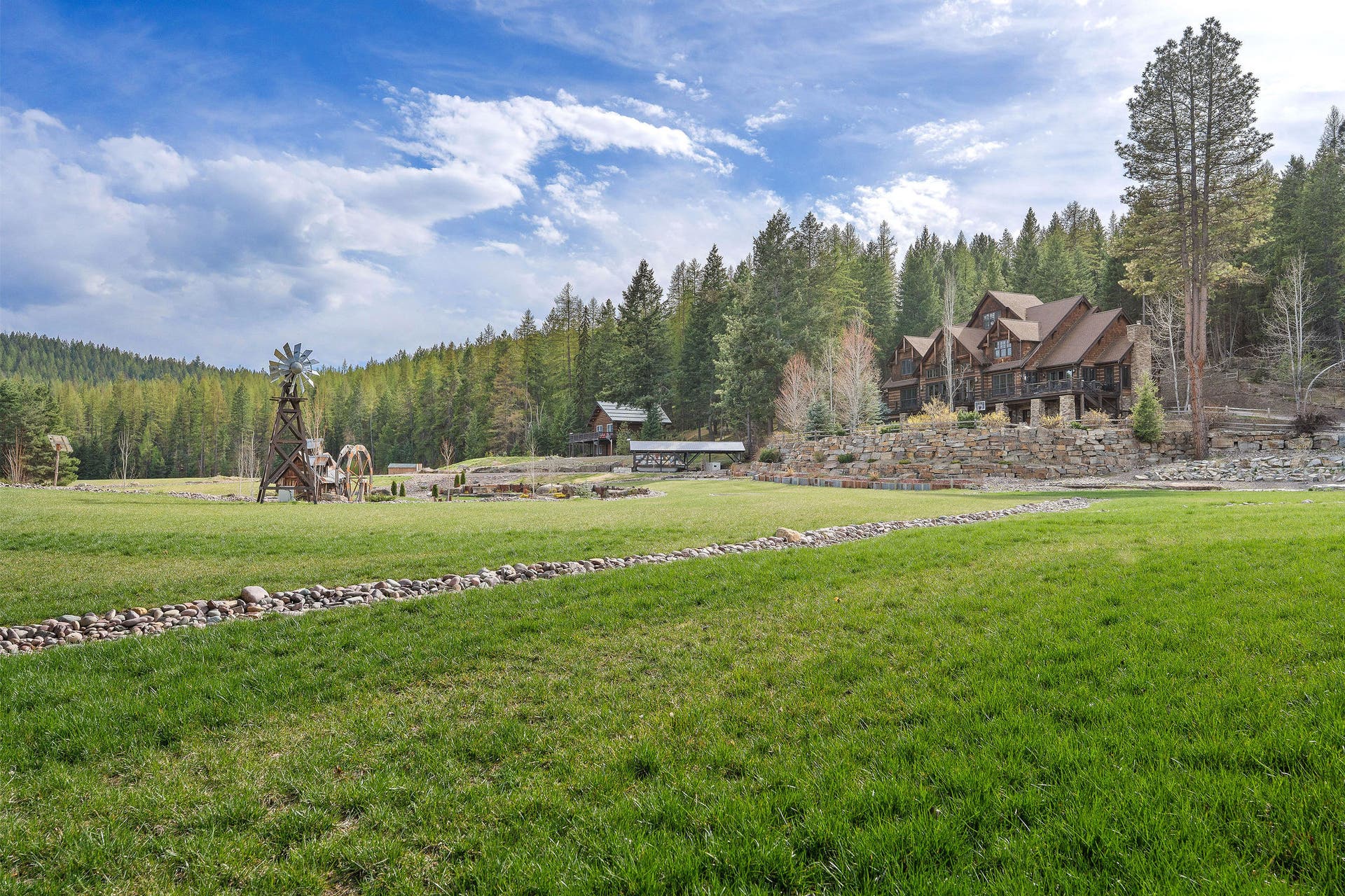 310 Rocky Woods Lane, Bigfork, MT 59911 Large yard for entertaining