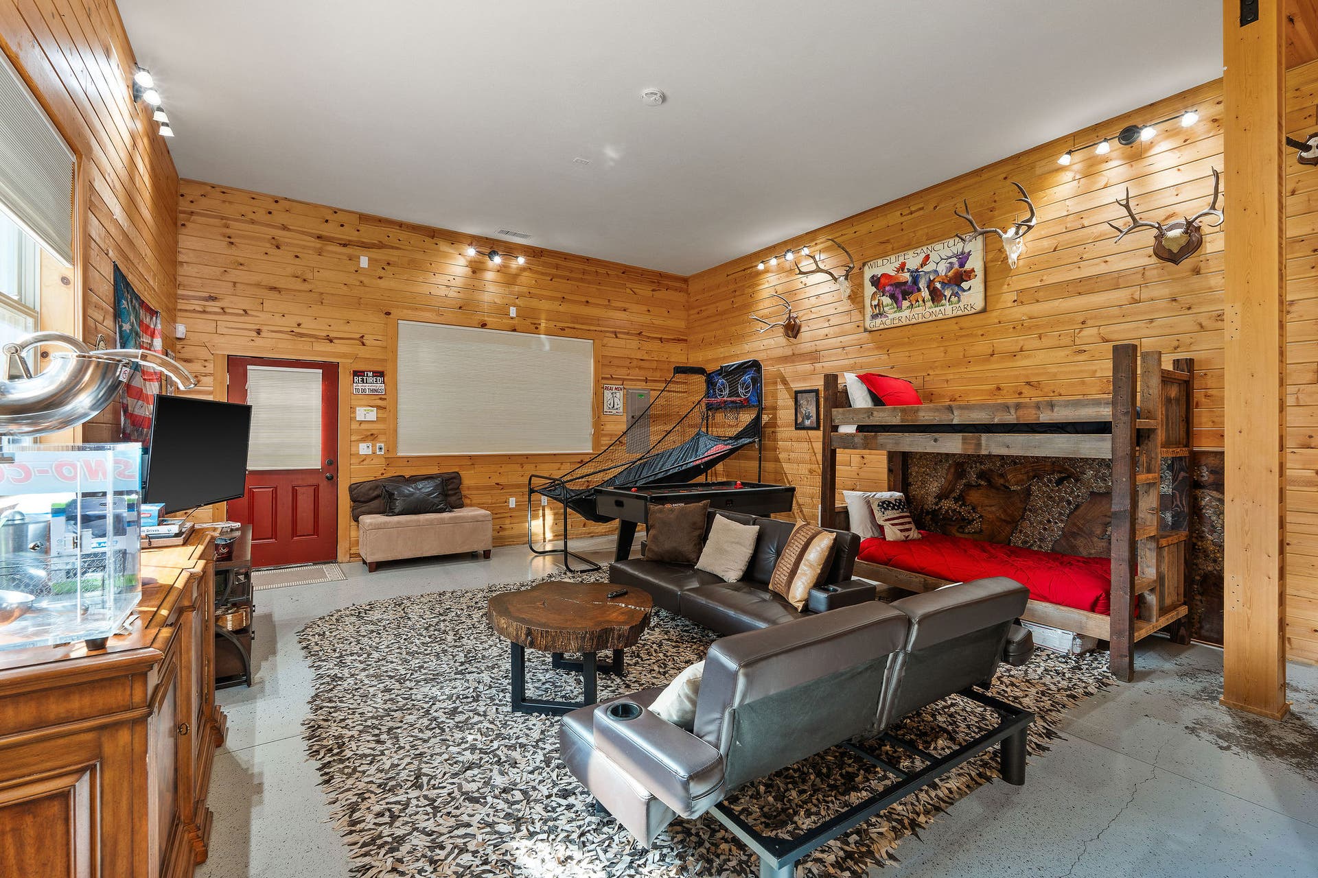 310 Rocky Woods Lane, Bigfork, MT 59911 Guest quarters with cove lighting