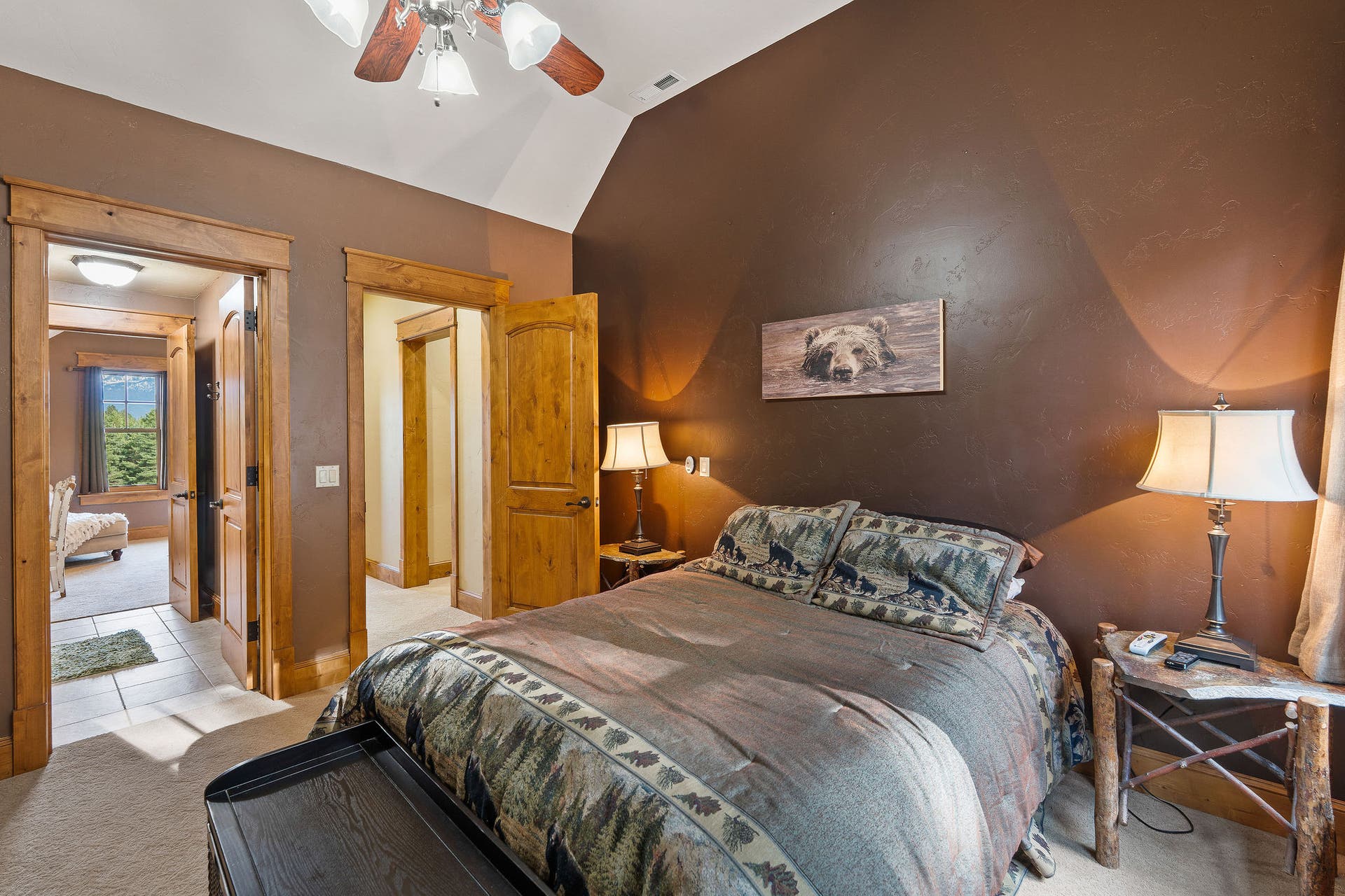 310 Rocky Woods Lane, Bigfork, MT 59911 Jack & Jill attached bath