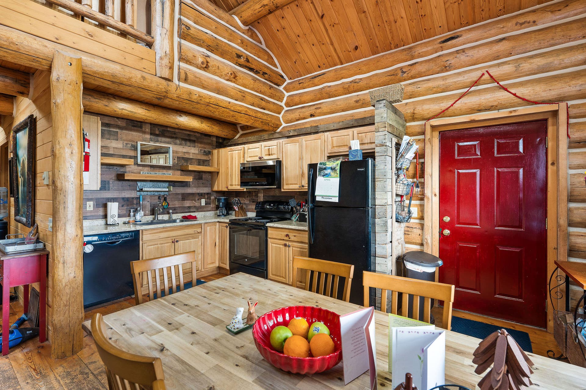 310 Rocky Woods Lane, Bigfork, MT 59911 Dining area
