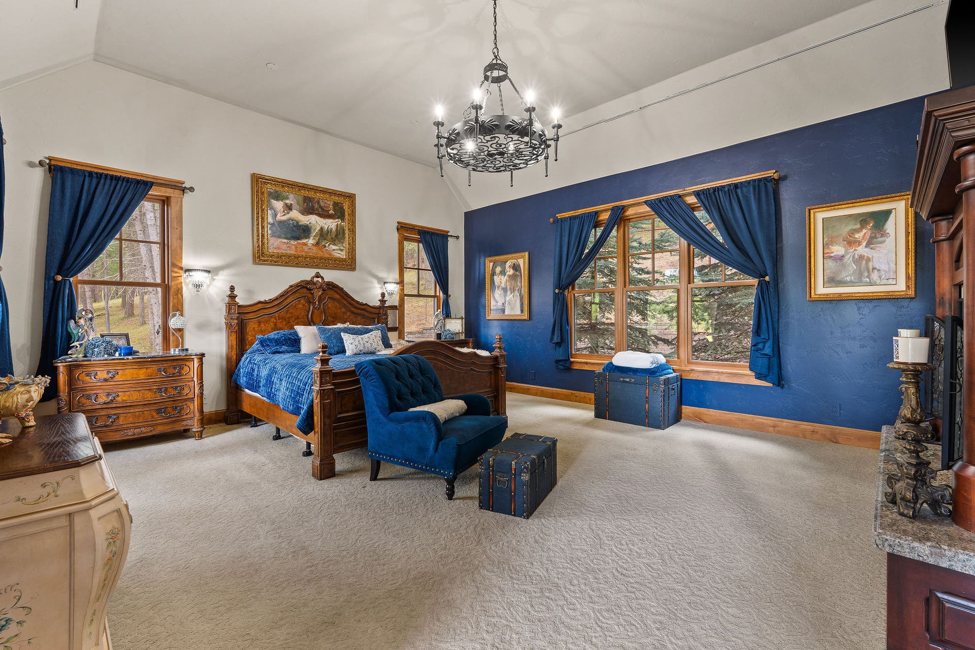 310 Rocky Woods Lane, Bigfork, MT 59911 Chandelier & large windows for natural light