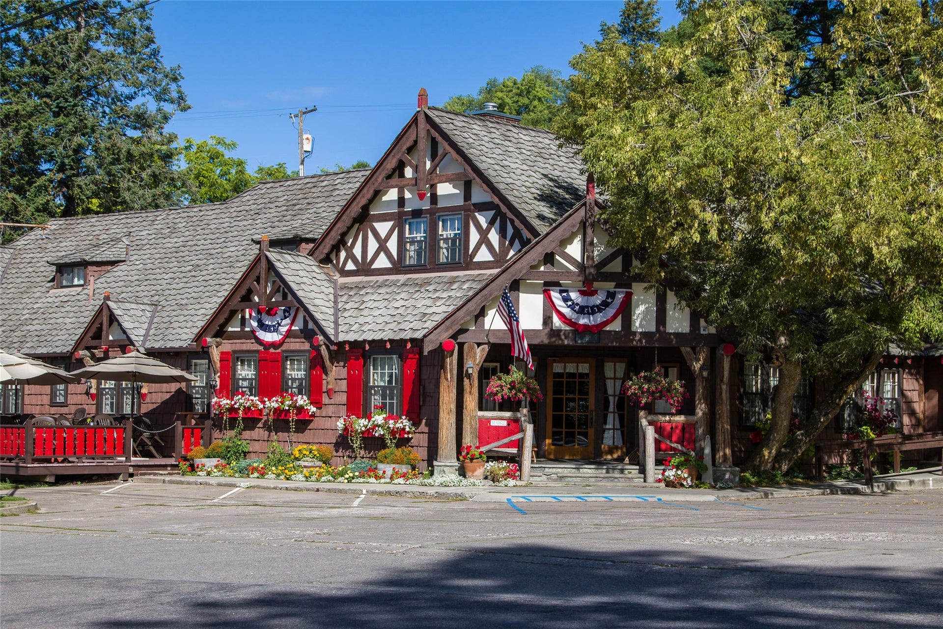425 Grand Drive, Bigfork, MT 59911 425 Grand Drive, Bigfork, MT 59911
