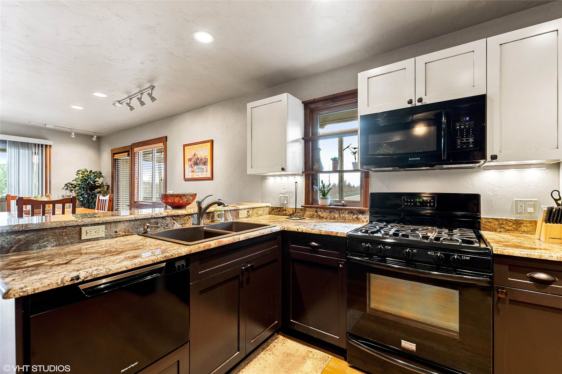 425 Grand Drive, Bigfork, MT 59911 Ktichen Unit C