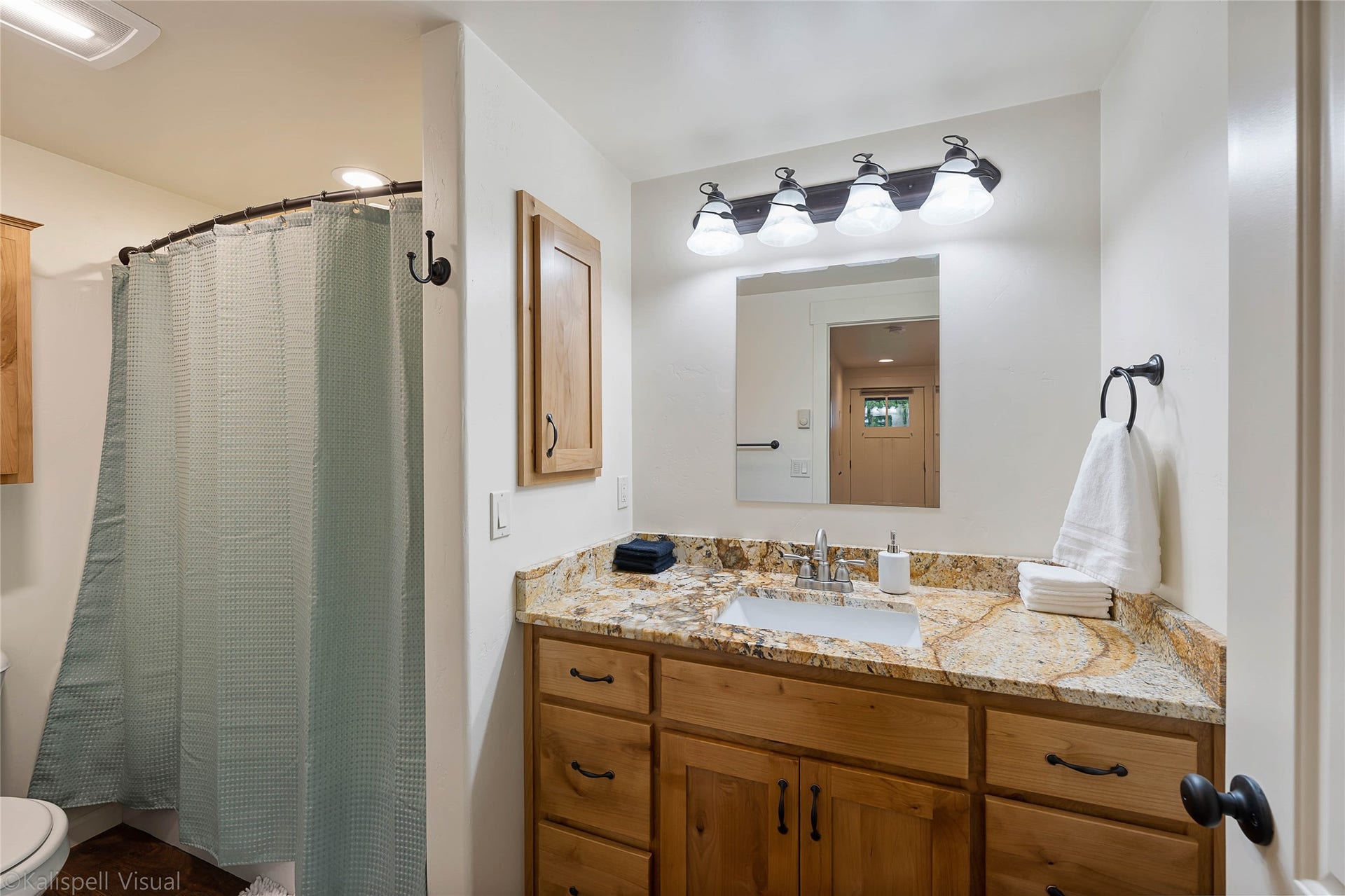425 Grand Drive, Bigfork, MT 59911 Full bath Unit E