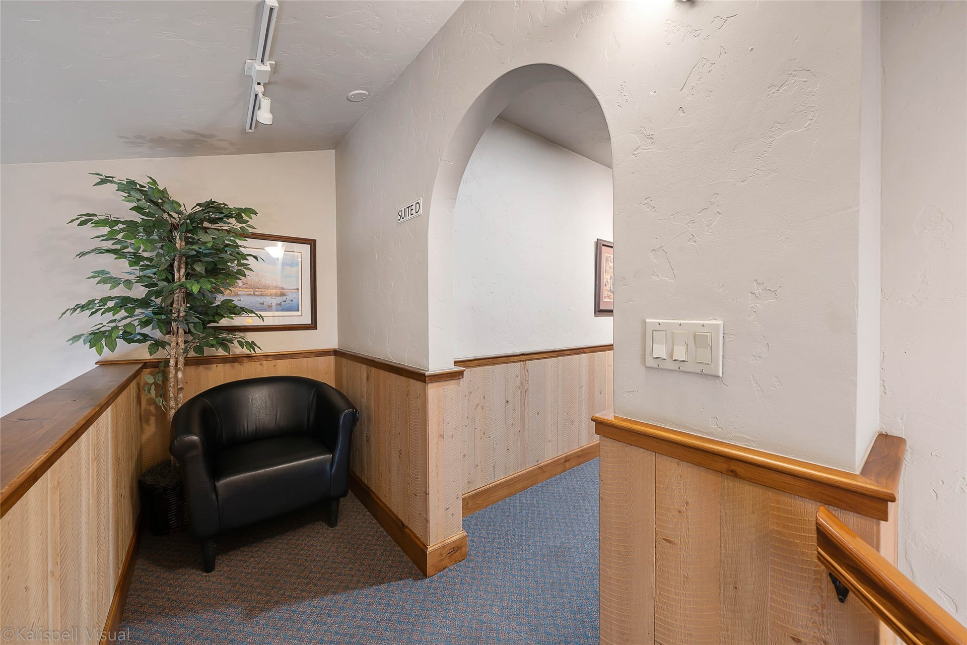 425 Grand Drive, Bigfork, MT 59911 upstairs hall