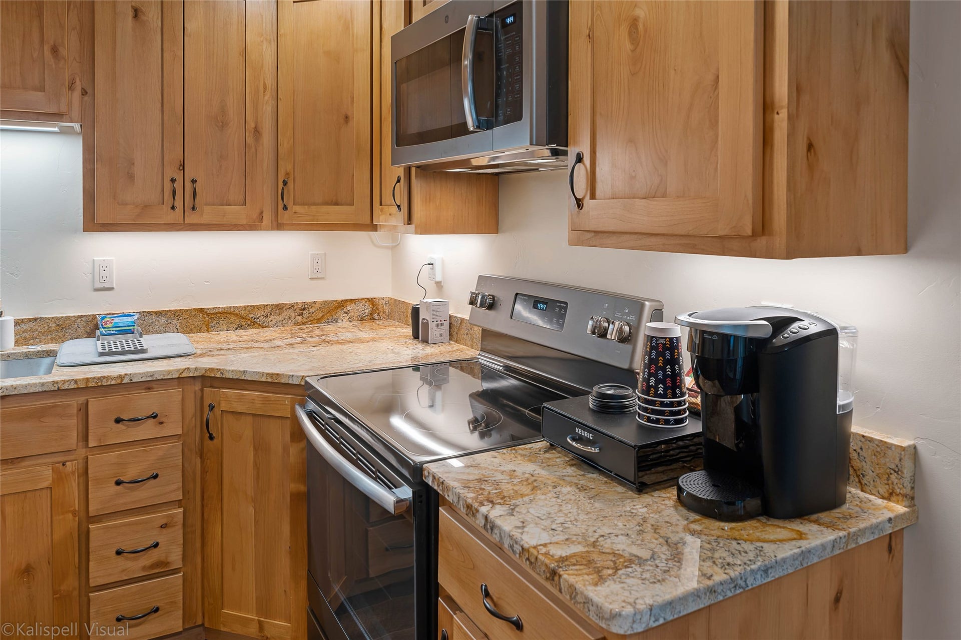 425 Grand Drive, Bigfork, MT 59911 Ktichen