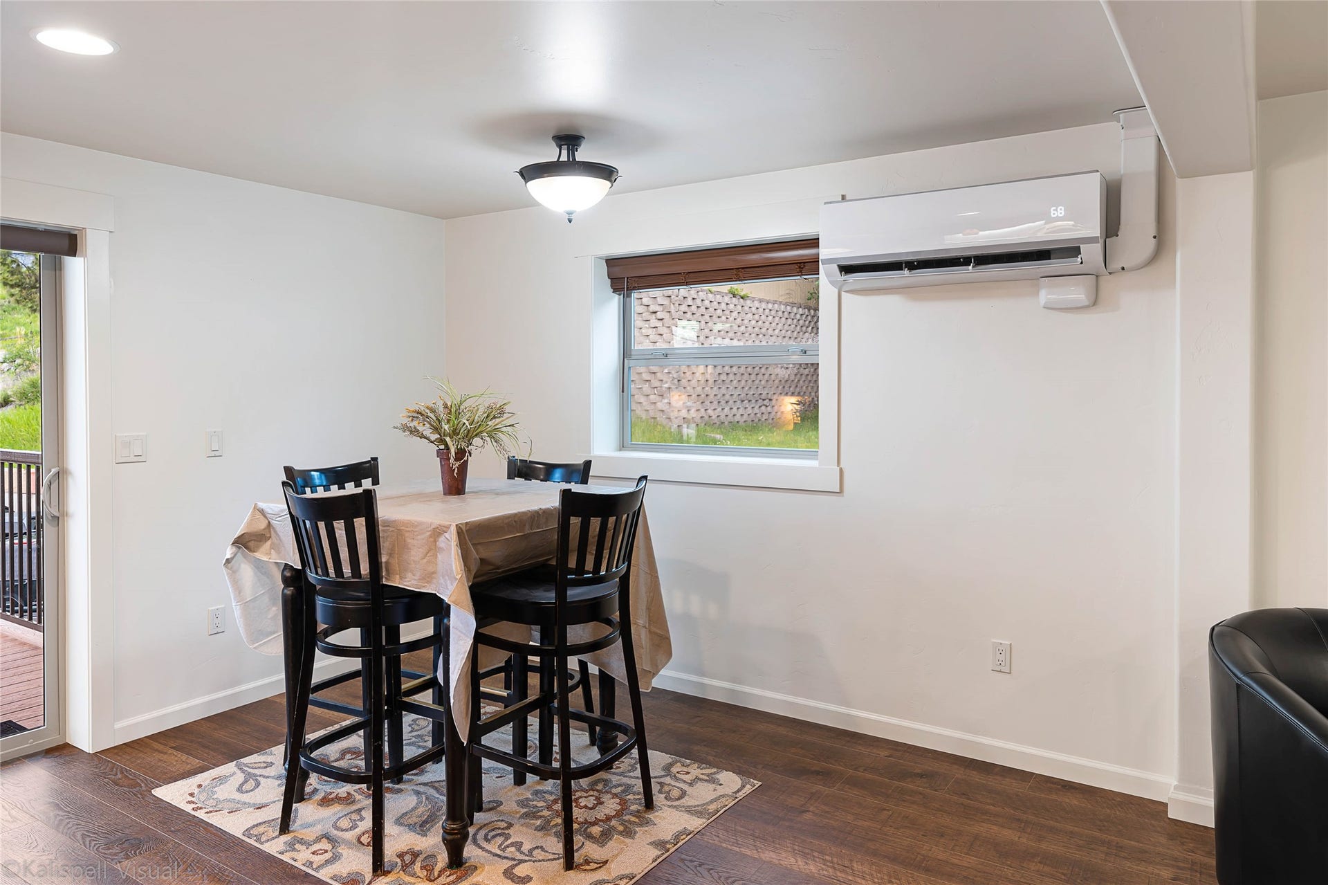 425 Grand Drive, Bigfork, MT 59911 dining Area unit E