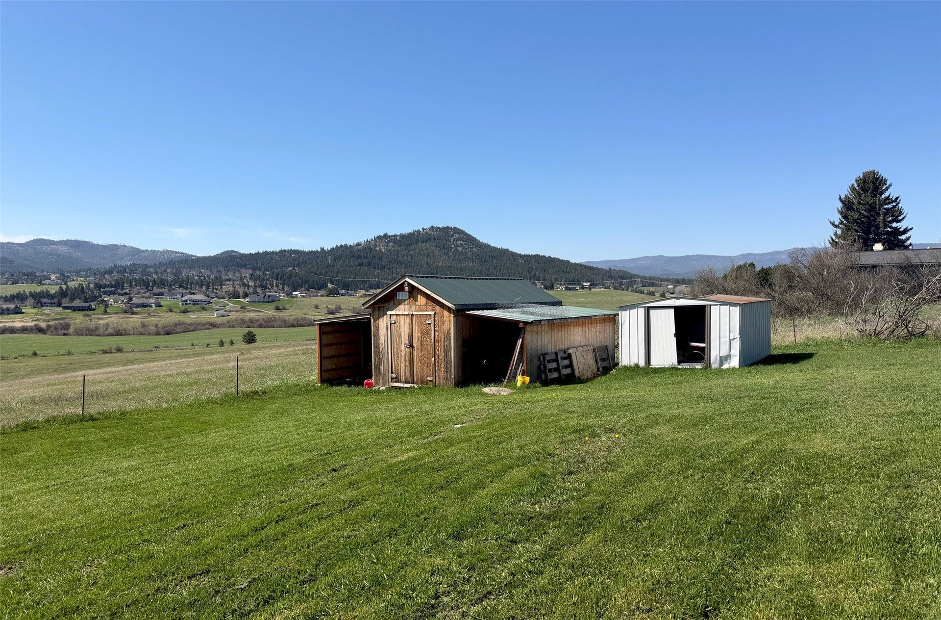 1662 & 1660 US Hwy 2 W, Kalispell, MT 59901