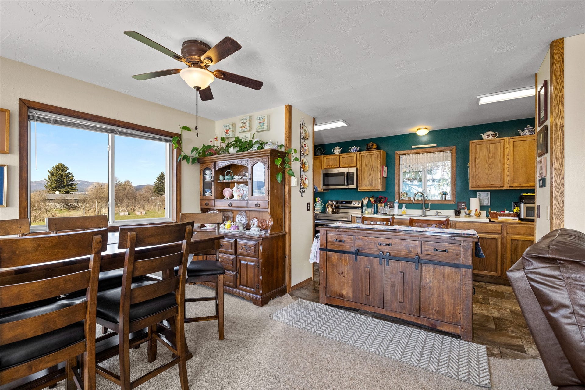 1662 & 1660 US Hwy 2 W, Kalispell, MT 59901