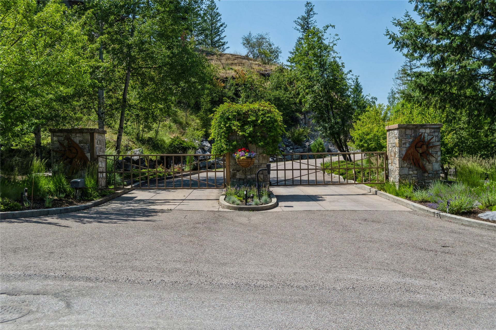 44 Rock Ridge Way, Bigfork, MT 59911 Welcome to Whispering Rock Estates