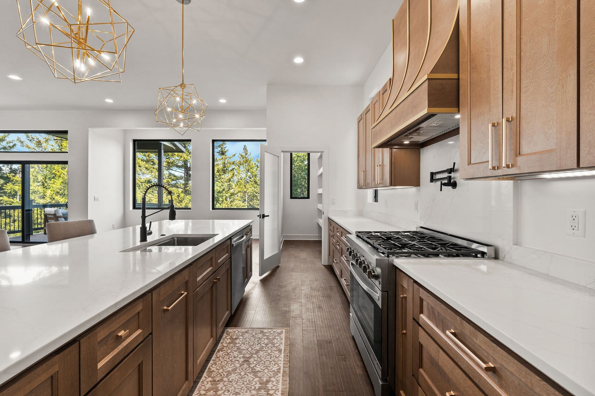 215 Whisper Ridge Drive, Bigfork, MT 59911 215 Whisper Ridge Drive, Bigfork, MT 59911