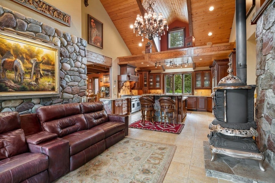 940 McCaffery Road, Bigfork, MT 59911 Sitting Room off Kitchen