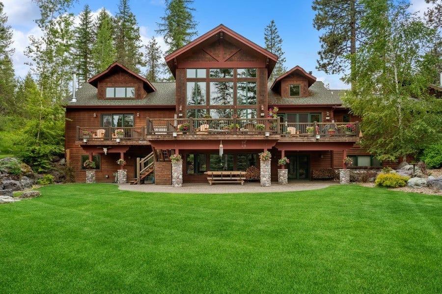 940 McCaffery Road, Bigfork, MT 59911 Back Deck & Patio