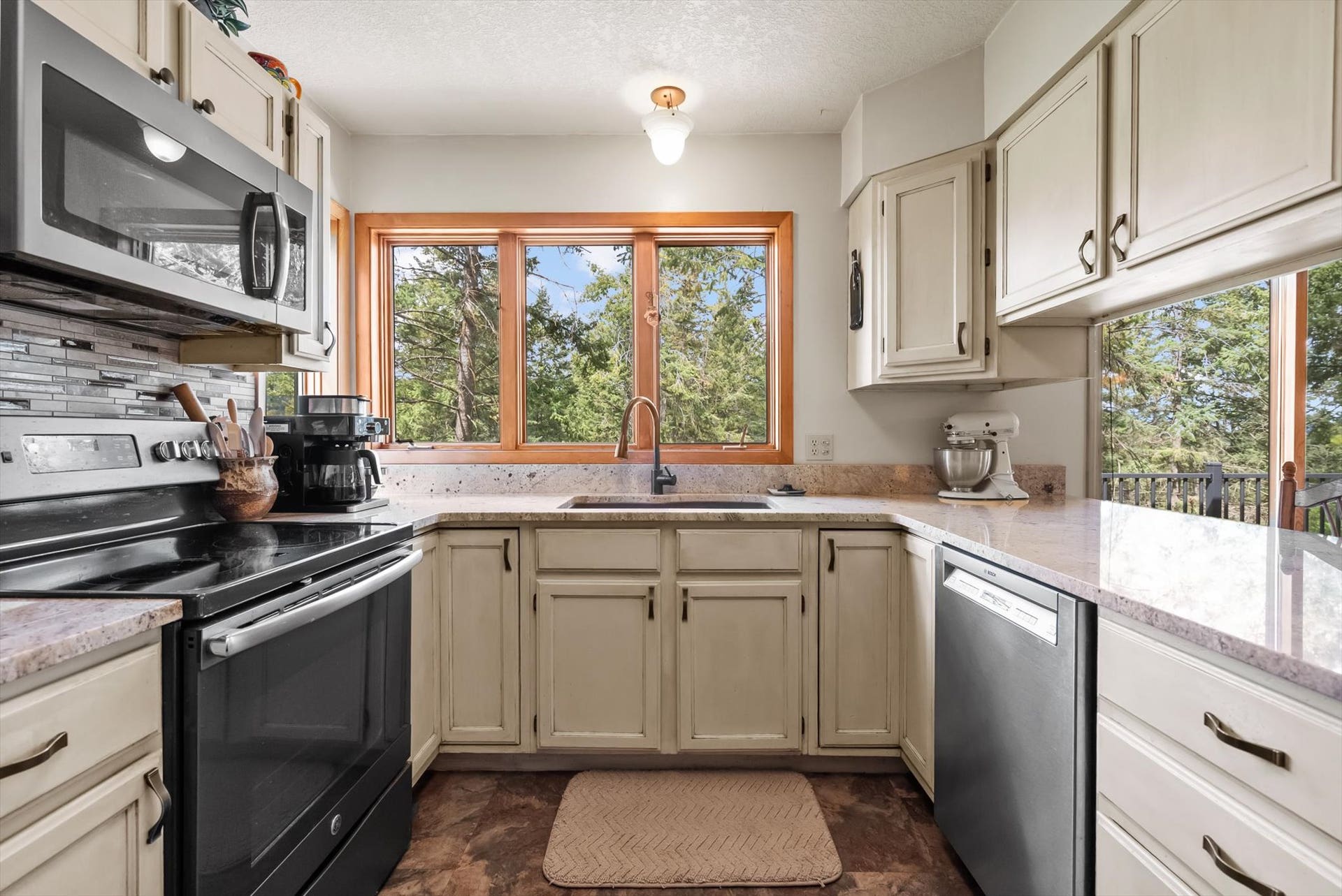 219 Segiah Way, Kalispell, MT 59901 219 Segiah Way, Kalispell, MT 59901
