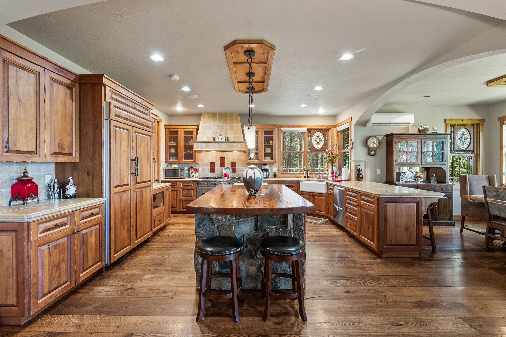 599 Pommel Drive, Bigfork, MT 59911 Fabulous kitchen with a beautiful, large island
