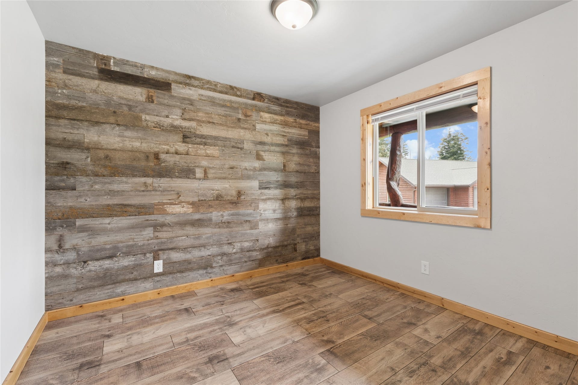 28321 Cougar Trail, Bigfork, MT 59911 28321 Cougar Trail, Bigfork, MT 59911