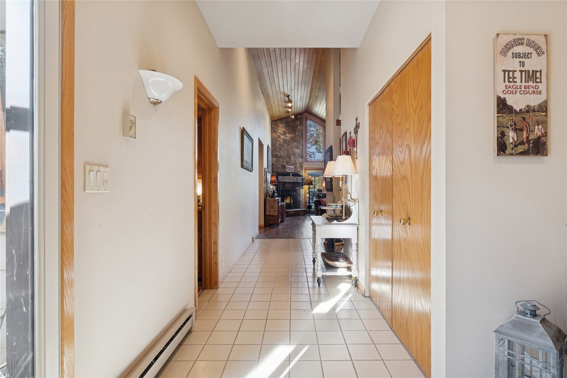 85 Golf Terrace, Bigfork, MT 59911 Entry hallway