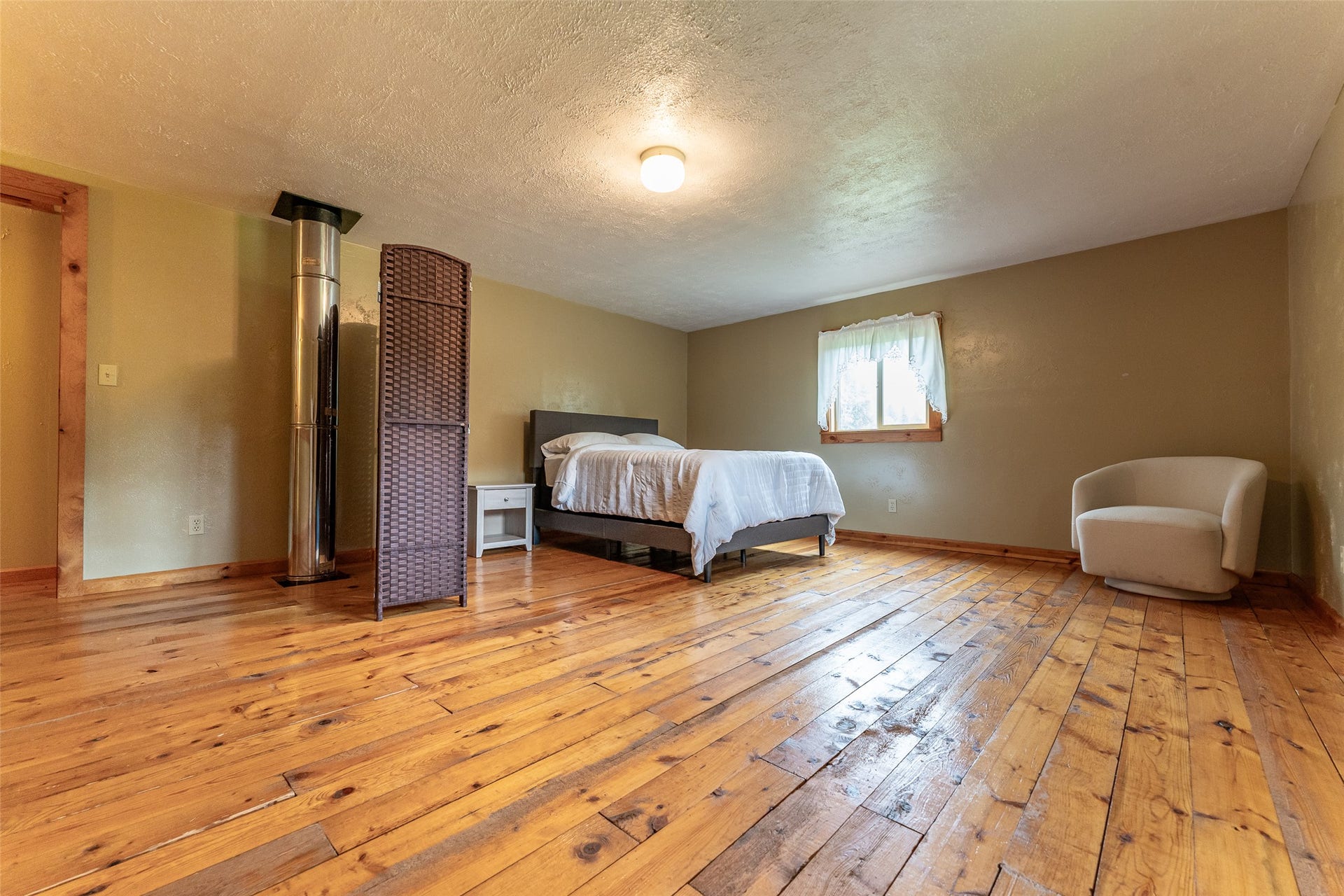 104 and 108 Remington Road, Noxon, MT 59853 104 and 108 Remington Road, Noxon, MT 59853