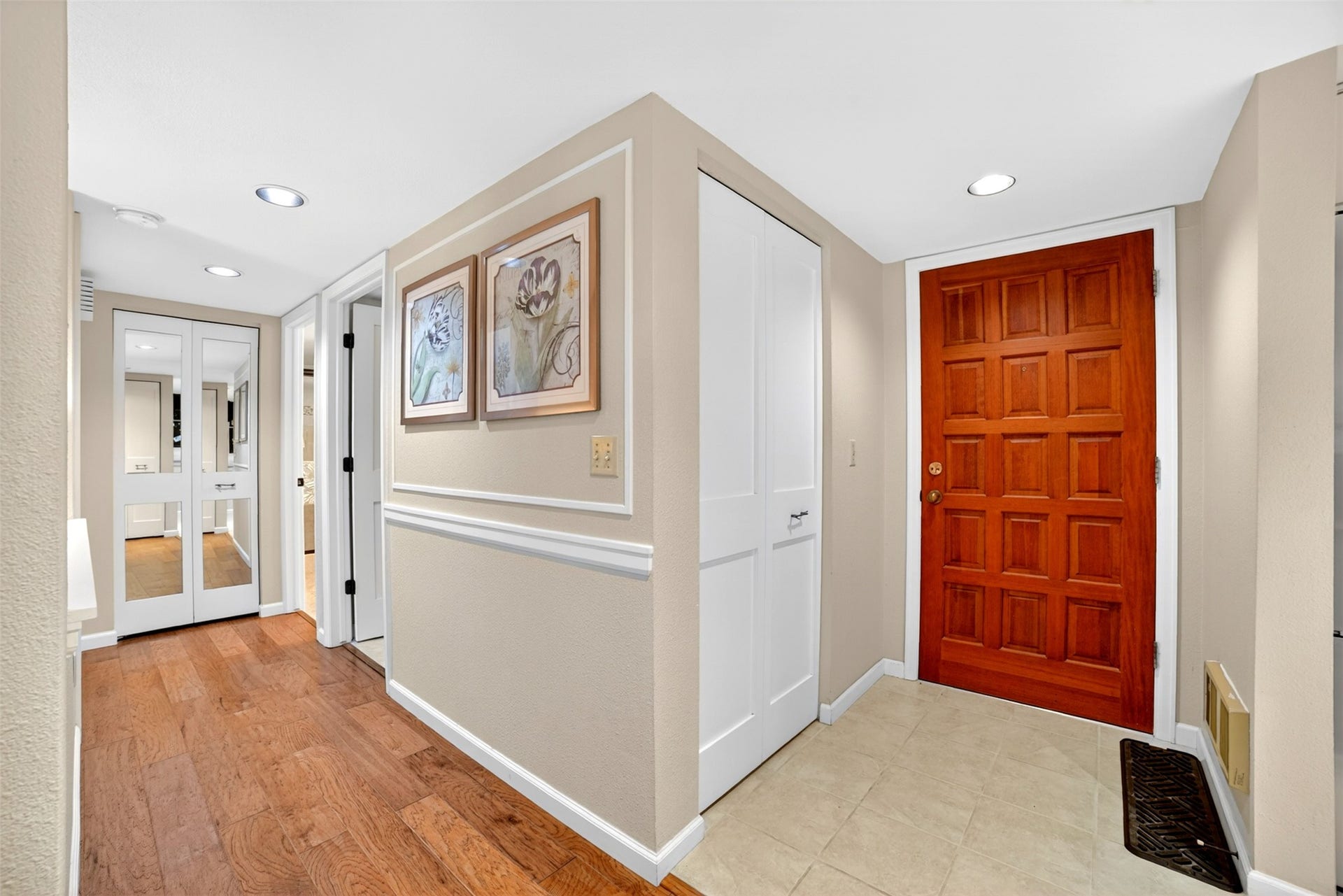 Entryway/Hallway