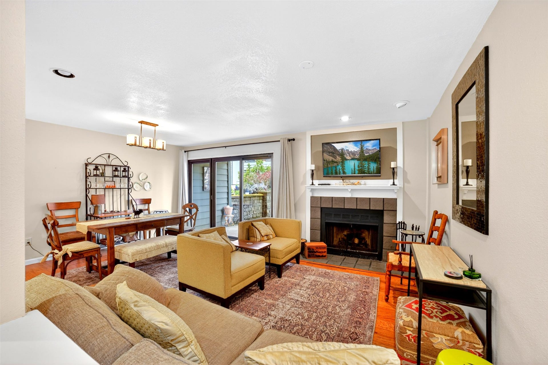 Dining/Living Room