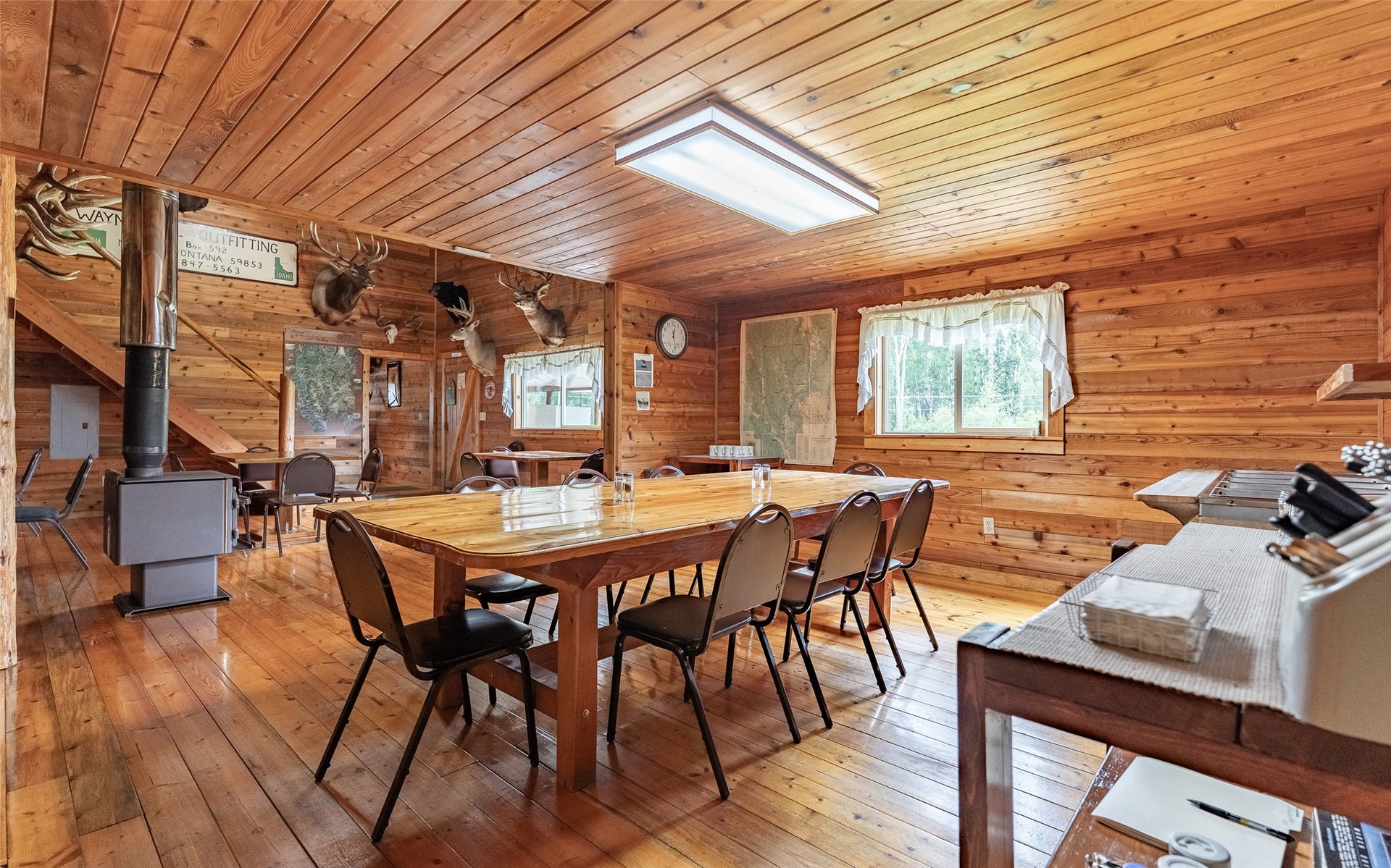 100, 104, 108 Remington Road, Noxon, MT 59853 Lodge