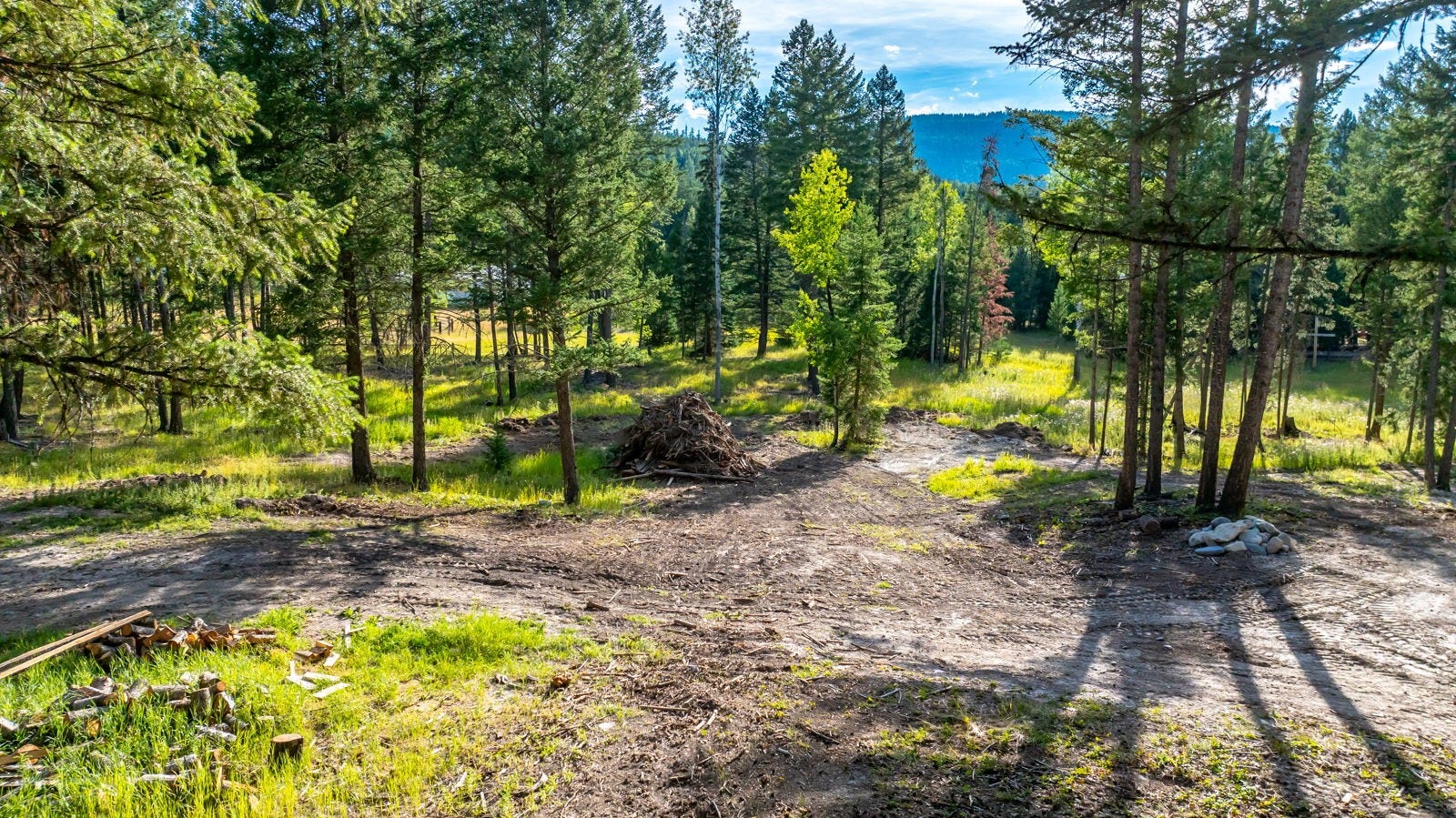 1782 Truman Creek Road, Kila, MT 59920 1782 Truman Creek Road, Kila, MT 59920