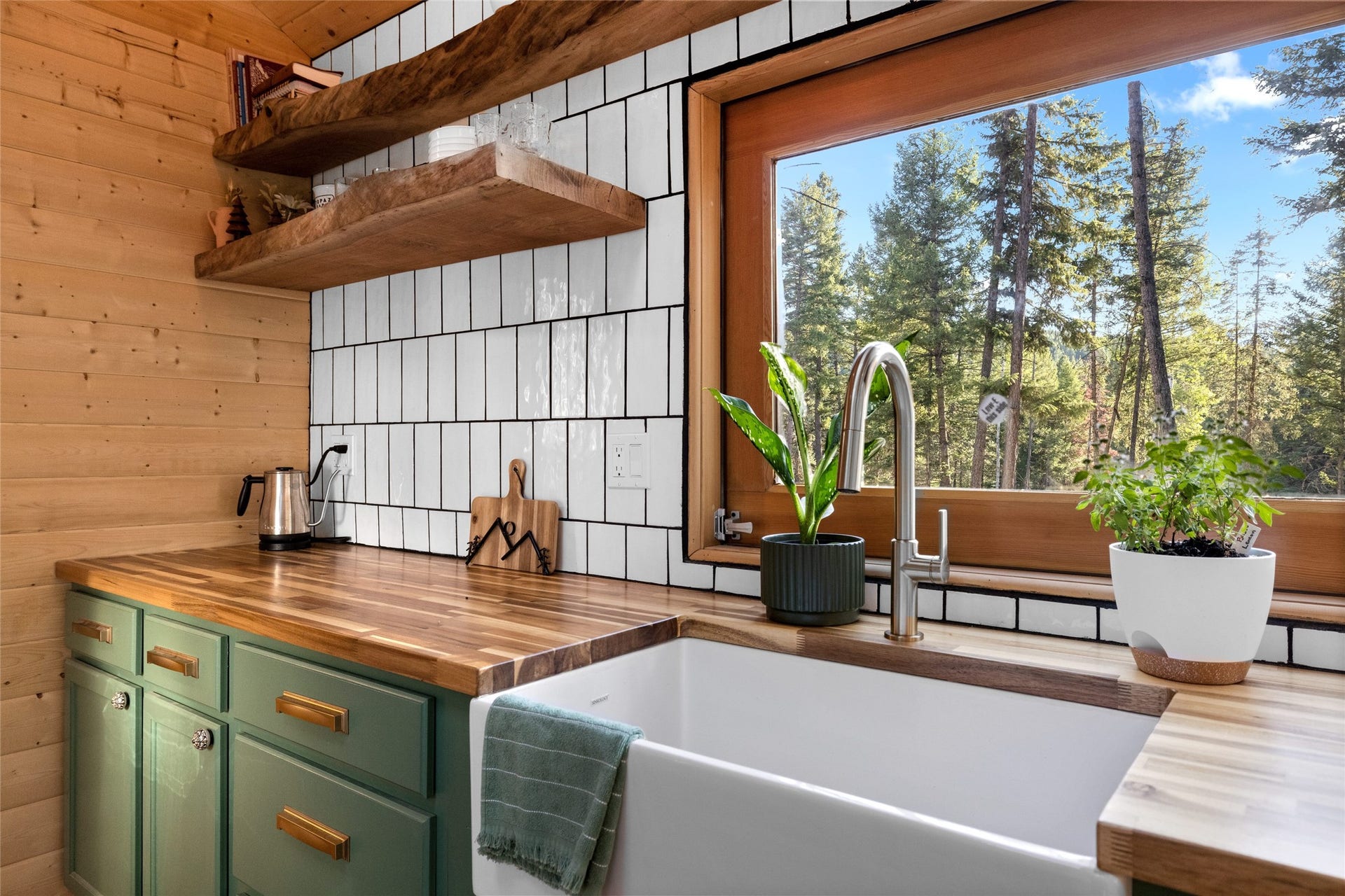 1782 Truman Creek Road, Kila, MT 59920 1782 Truman Creek Road, Kila, MT 59920