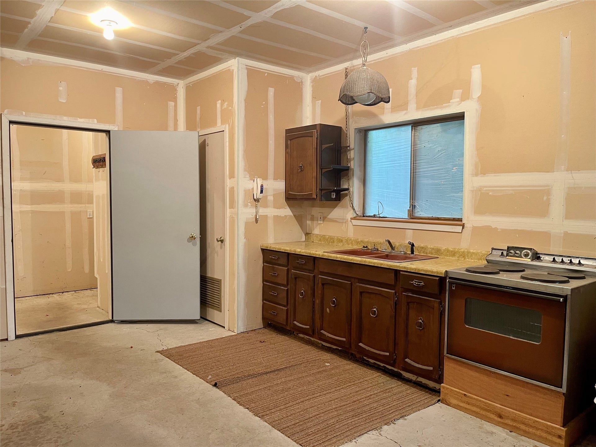Garage Kitchenette