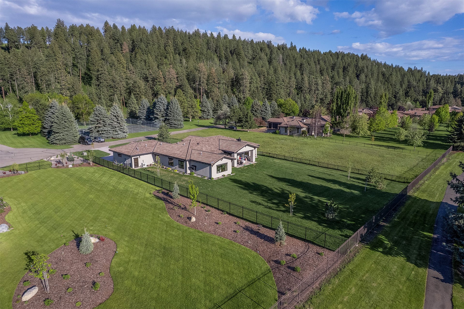 344 Chapman Lane, Bigfork, MT 59911 344 Chapman Lane, Bigfork, MT 59911