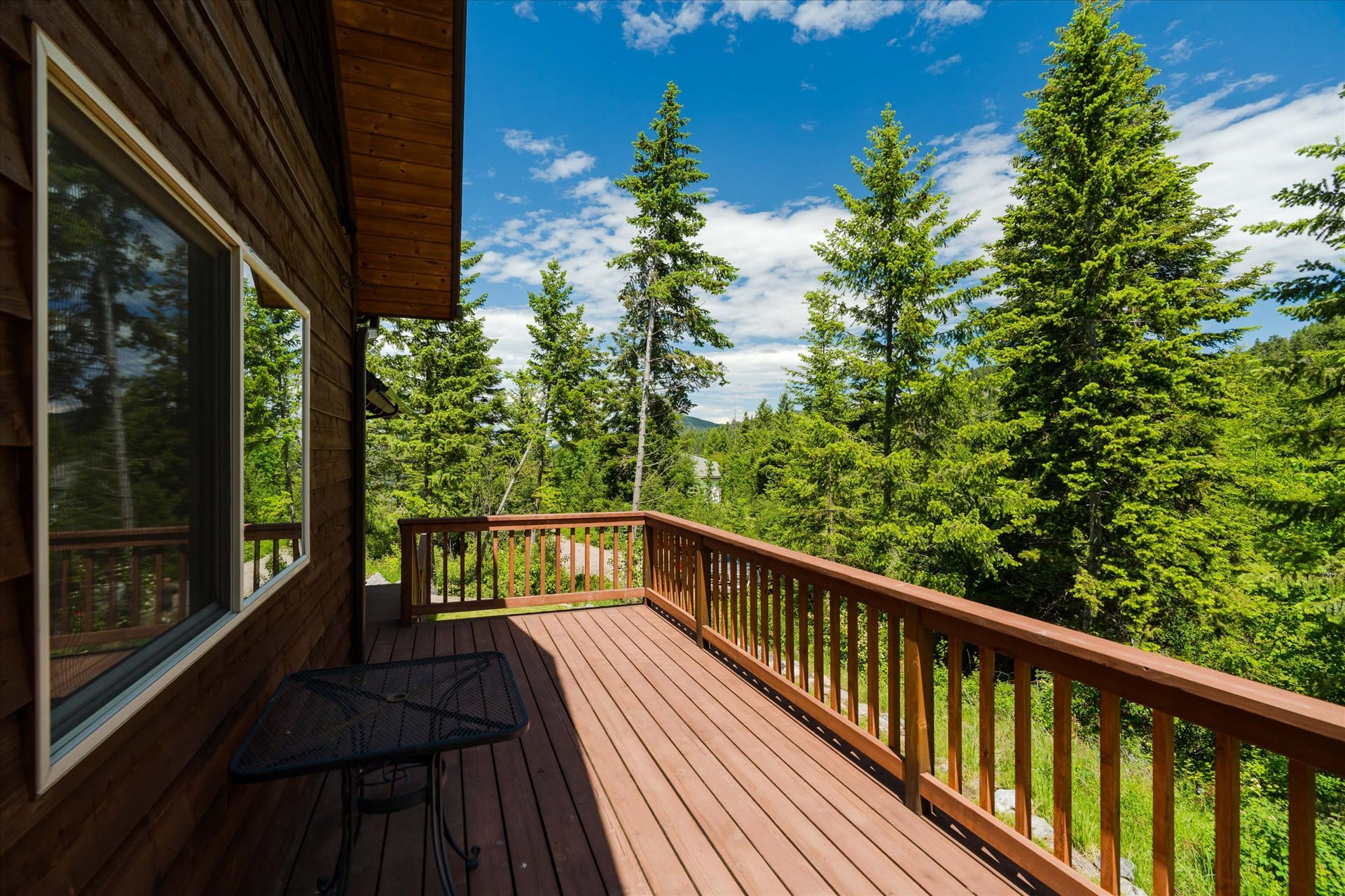 Rear Sunrise Deck Views