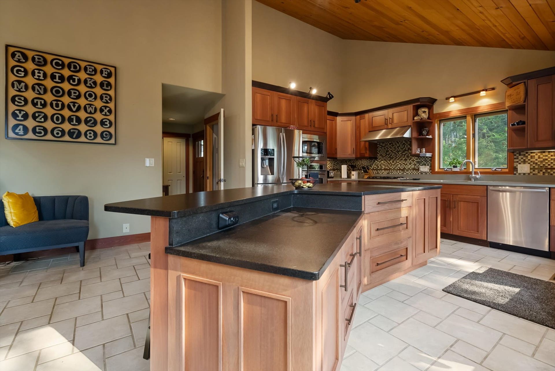 14458 Cherry Drive, Bigfork, MT 59911 14458 Cherry Drive, Bigfork, MT 59911
