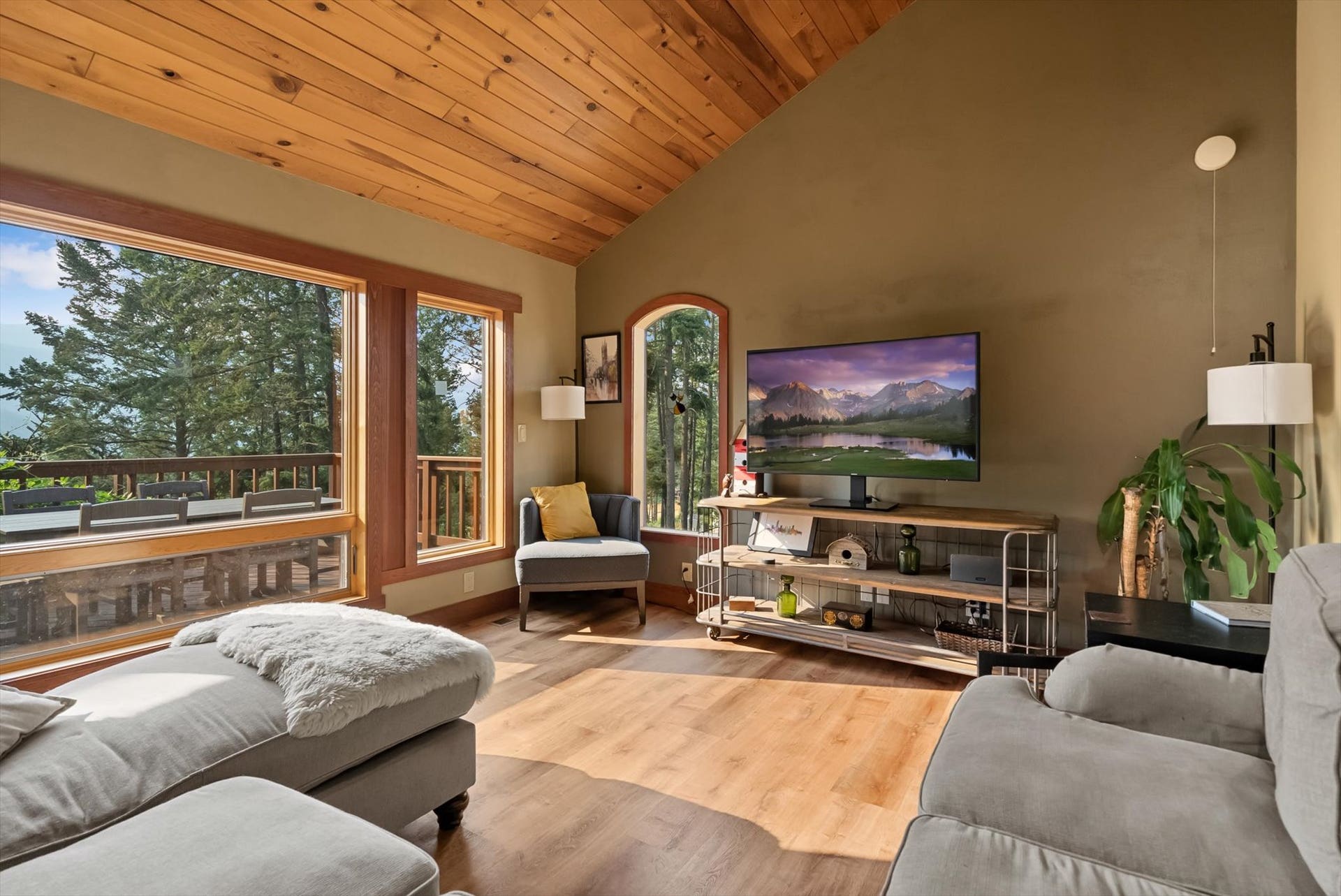 14458 Cherry Drive, Bigfork, MT 59911 14458 Cherry Drive, Bigfork, MT 59911