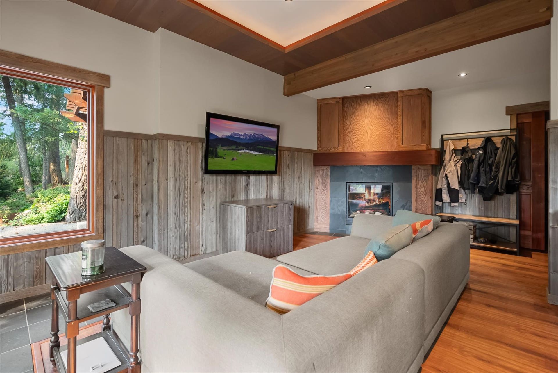 14458 Cherry Drive, Bigfork, MT 59911 14458 Cherry Drive, Bigfork, MT 59911