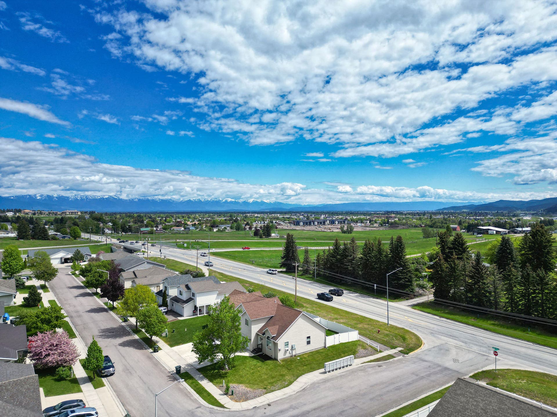 2 Empire Loop, Kalispell, MT 59901 Direct access to the famous Rails to Trails bike path located right out your back door!
