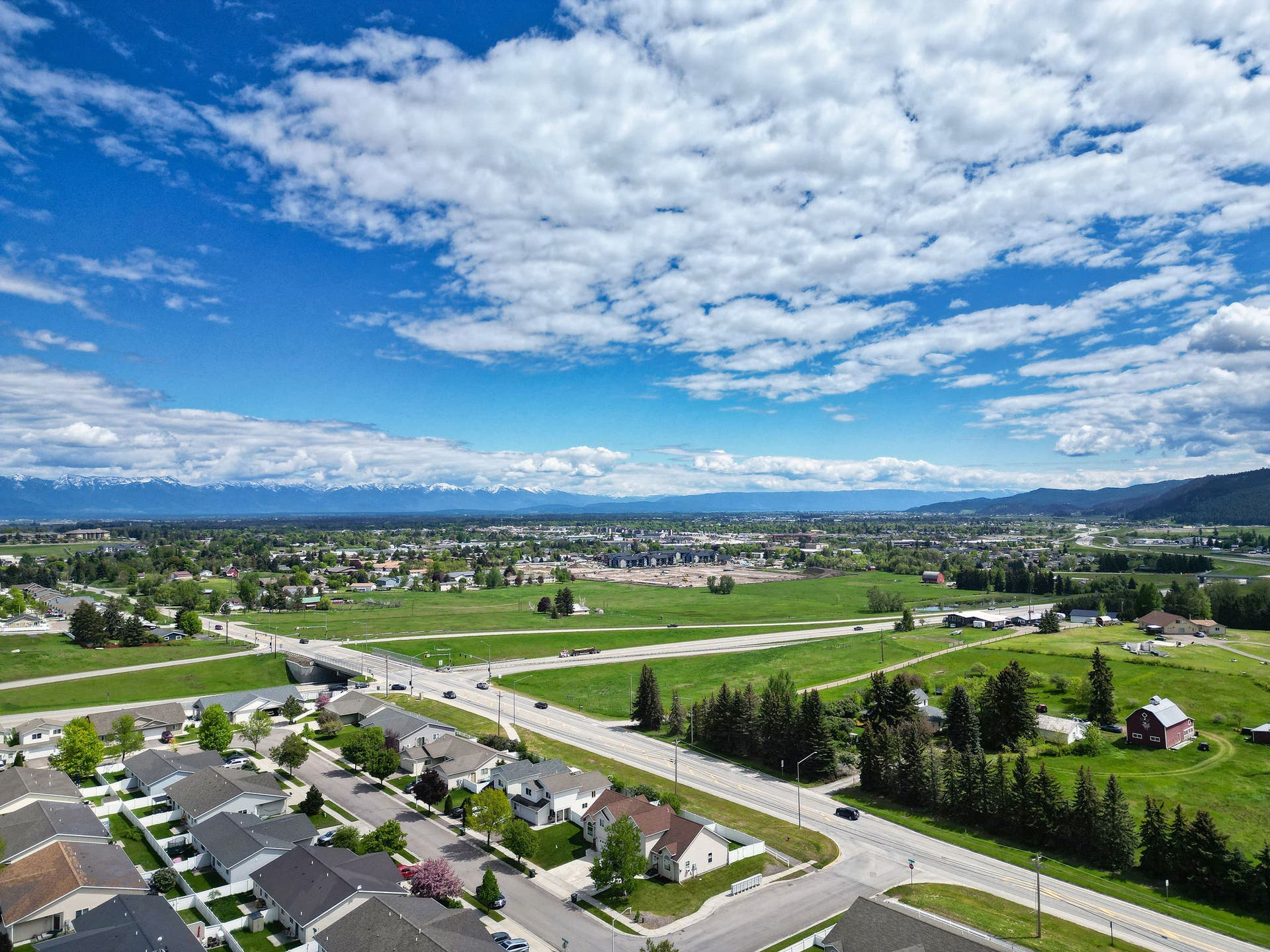 2 Empire Loop, Kalispell, MT 59901 Direct access to the famous Rails to Trails bike path located right out your back door!