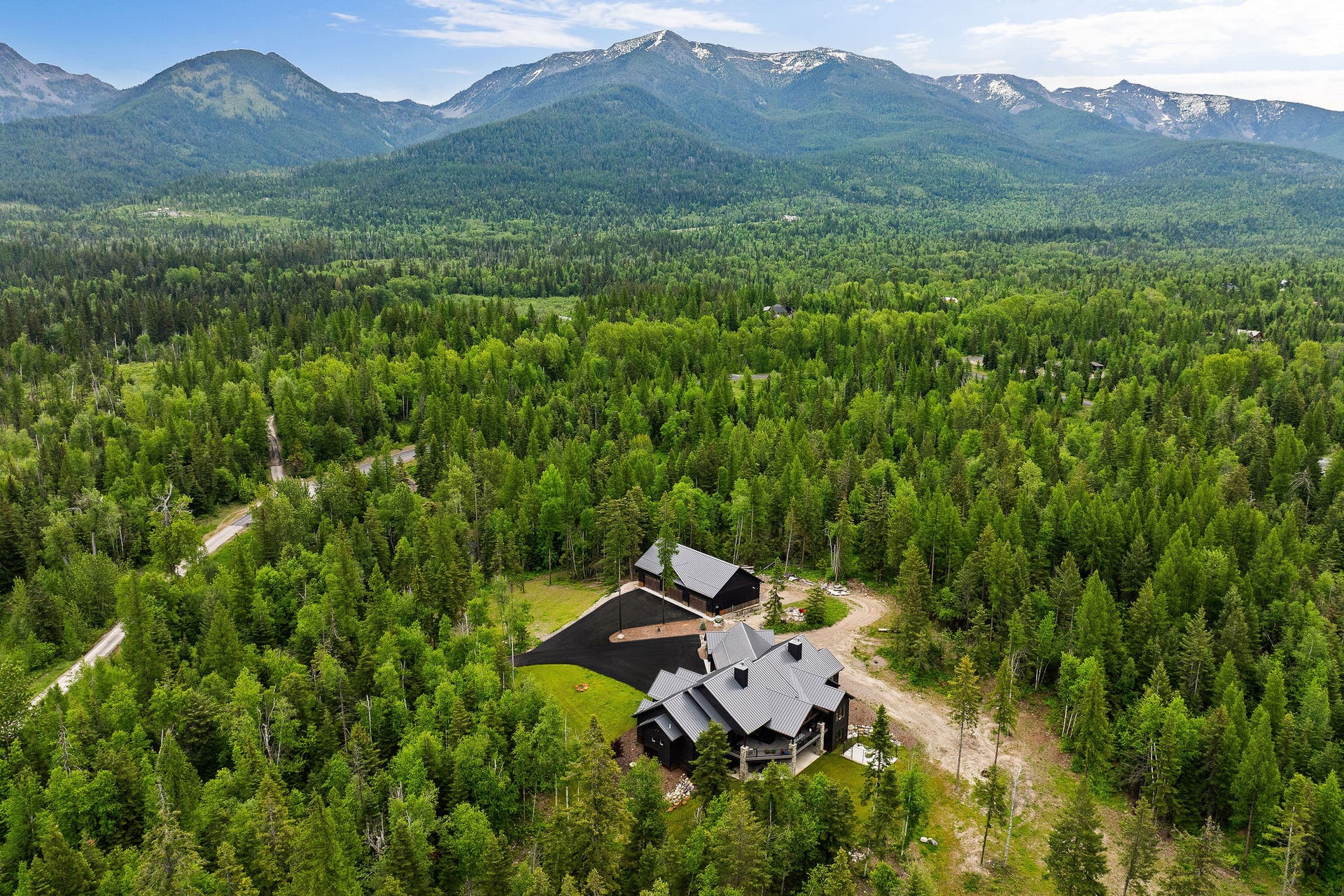 14051 Big Rock Way, Bigfork, MT 59911 Bigfork village, Flathead Lake, Glacier National Park, Whitefish Mountain Resort, Swan Lake, skiing, hiking, and fishing nearby
