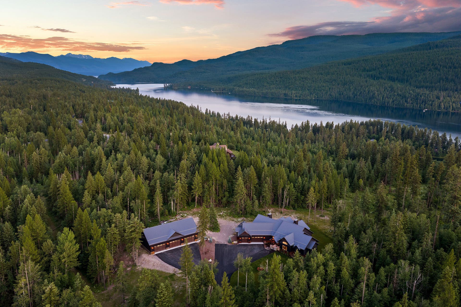 14051 Big Rock Way, Bigfork, MT 59911 5BD/5BA custom home