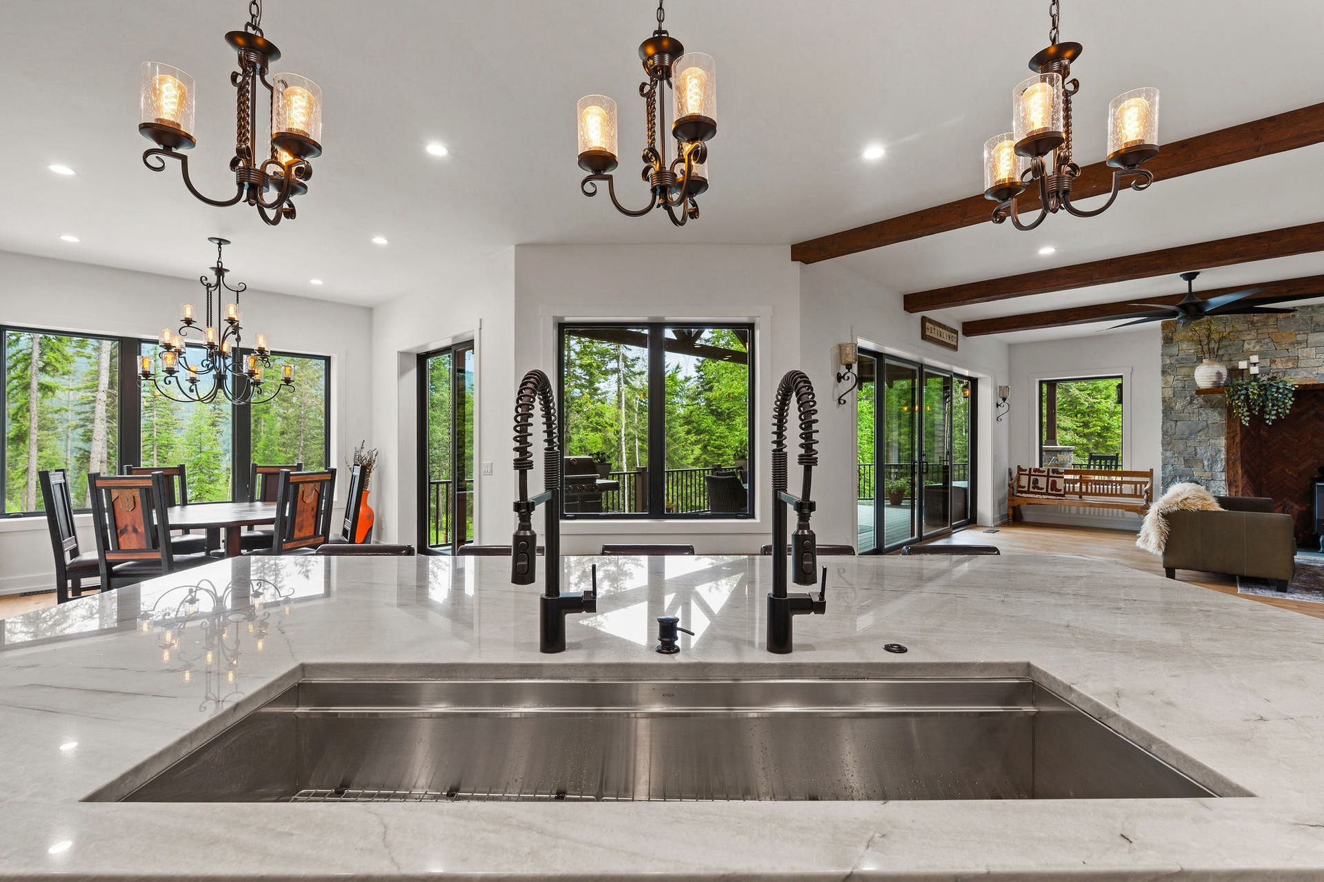 14051 Big Rock Way, Bigfork, MT 59911 Stainless-steel farmhouse sink for food prep