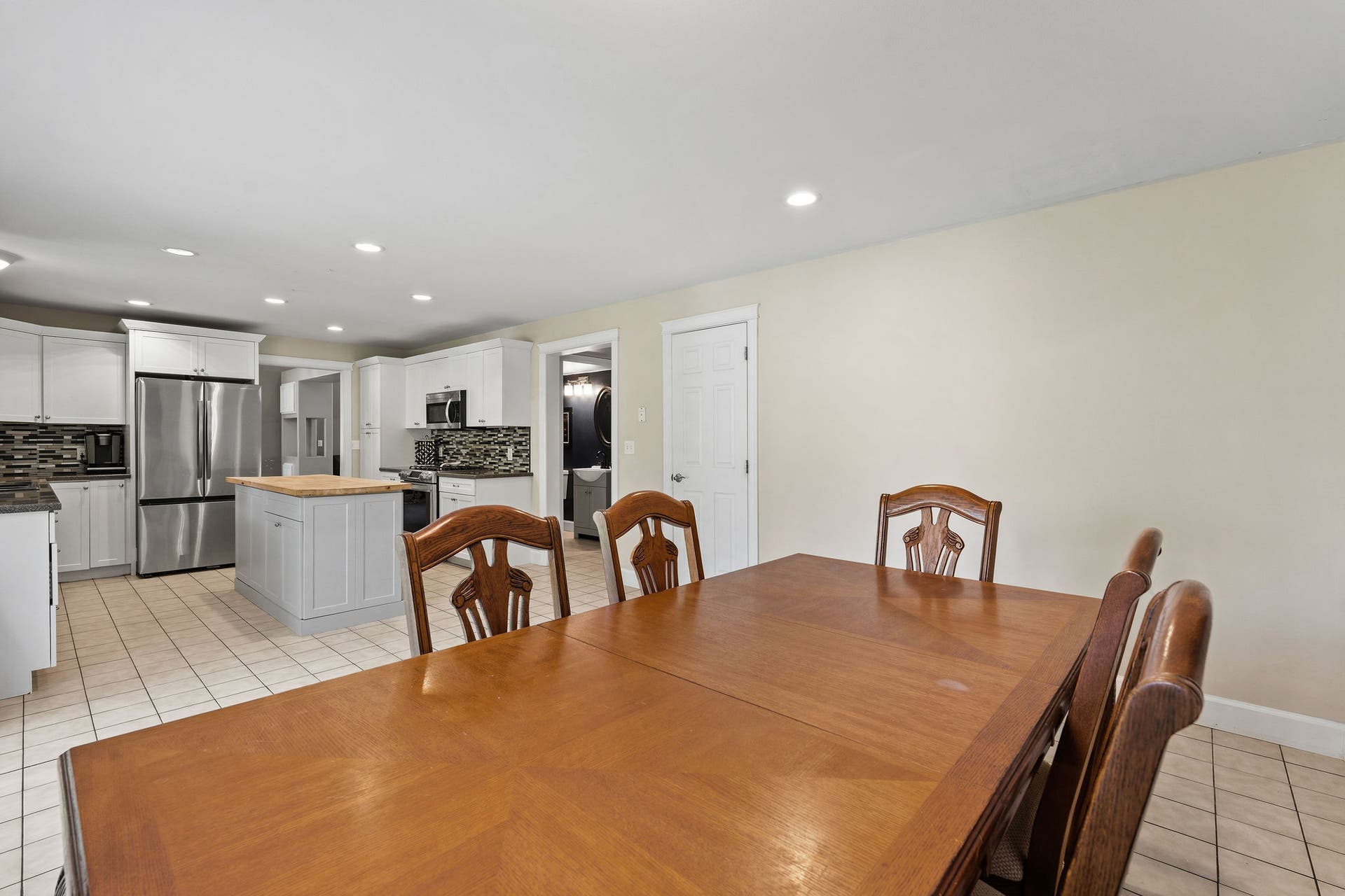 149 River View Drive, Kalispell, MT 59901 149 River View Drive, Kalispell, MT 59901
