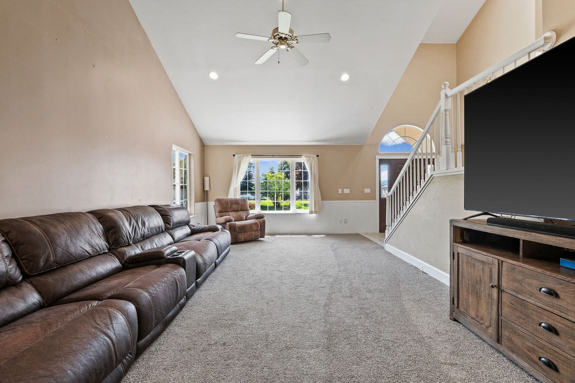 149 River View Drive, Kalispell, MT 59901 149 River View Drive, Kalispell, MT 59901