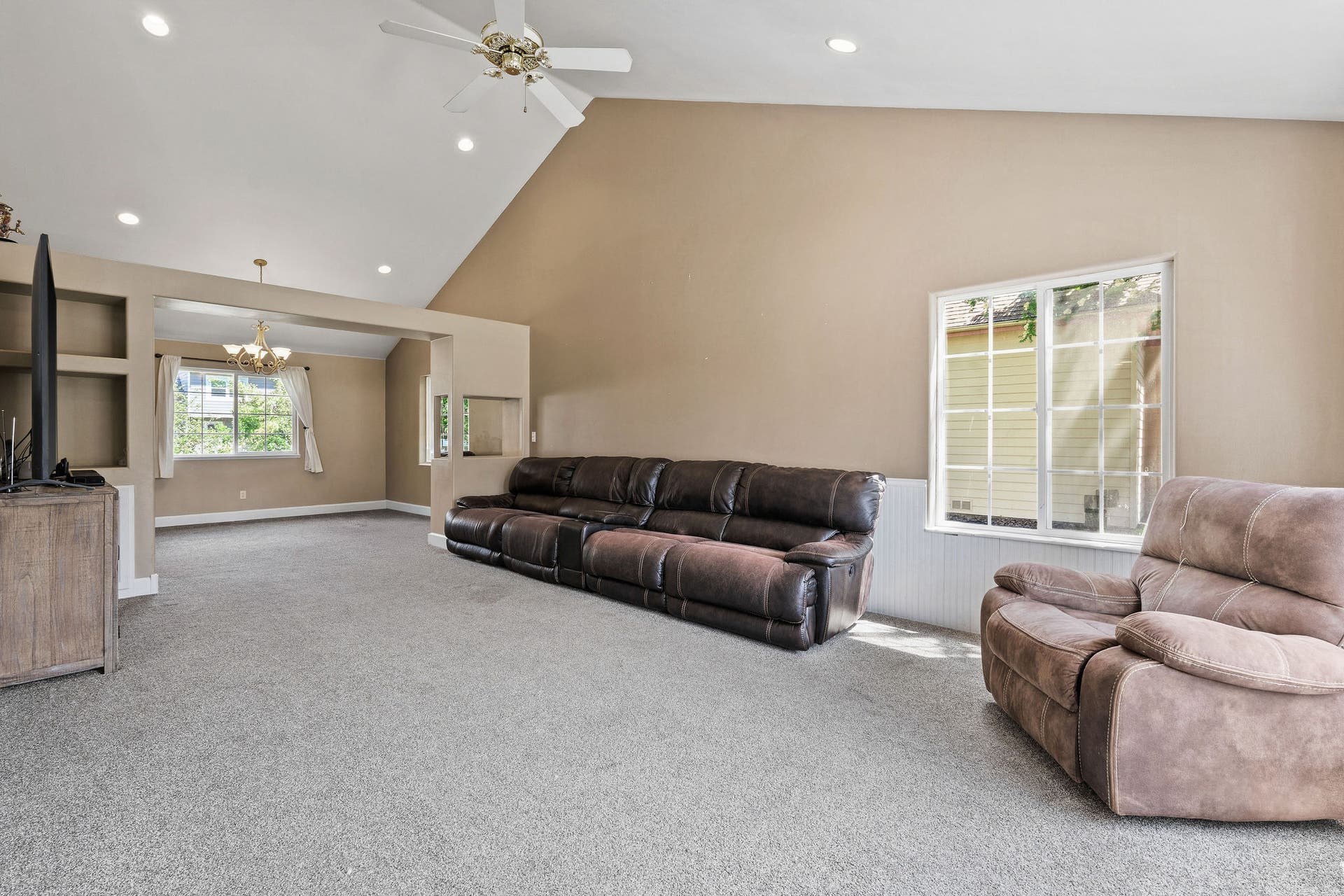 149 River View Drive, Kalispell, MT 59901 149 River View Drive, Kalispell, MT 59901