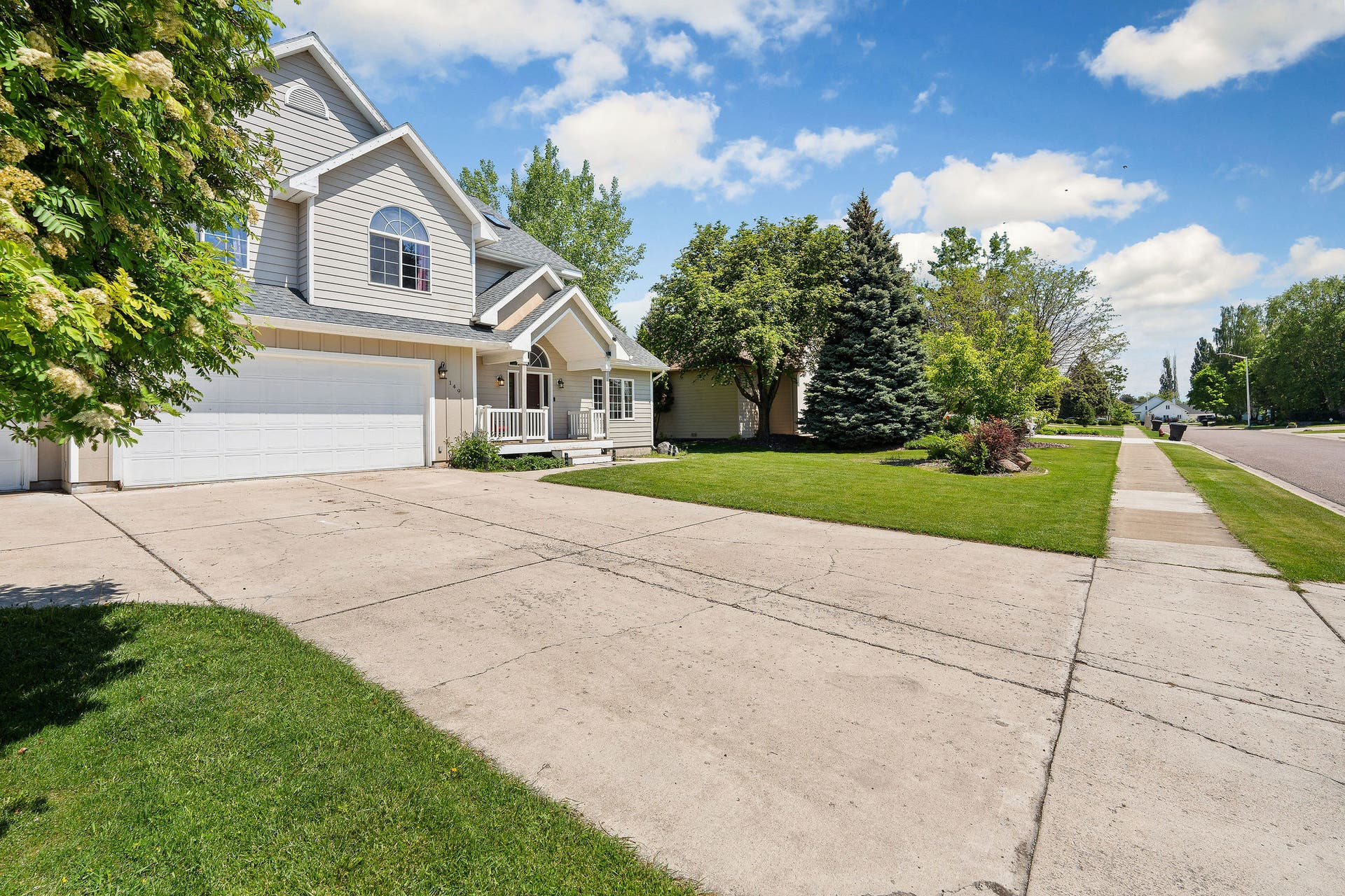 149 River View Drive, Kalispell, MT 59901 149 River View Drive, Kalispell, MT 59901