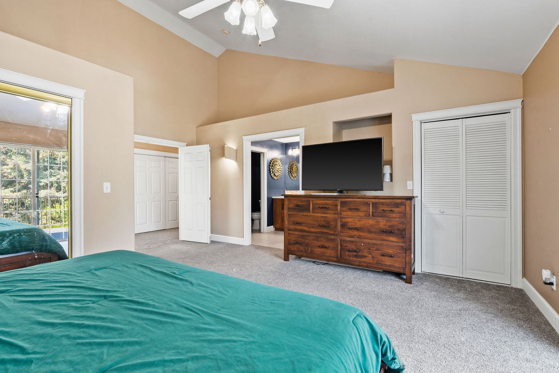 149 River View Drive, Kalispell, MT 59901 149 River View Drive, Kalispell, MT 59901
